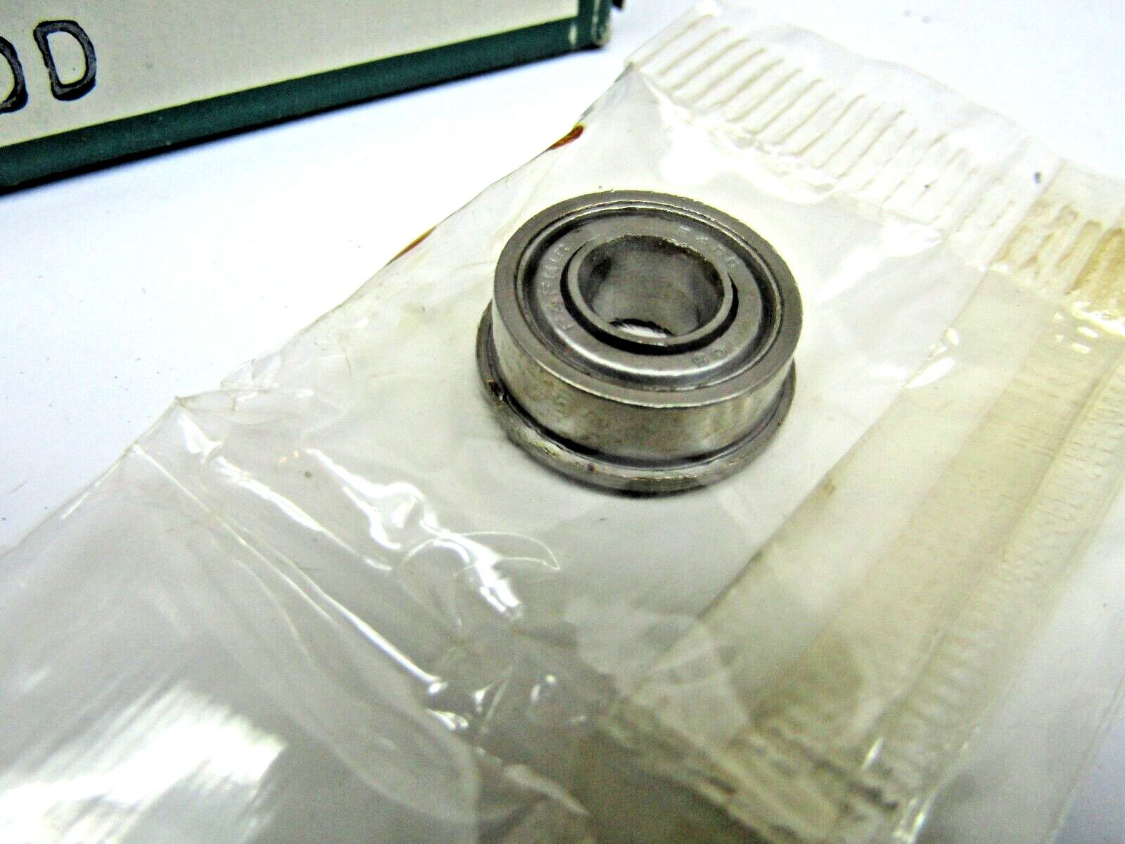Fafnir F4DD 1/4″ X 5/8″ X 1/4″ Flanged Bearing