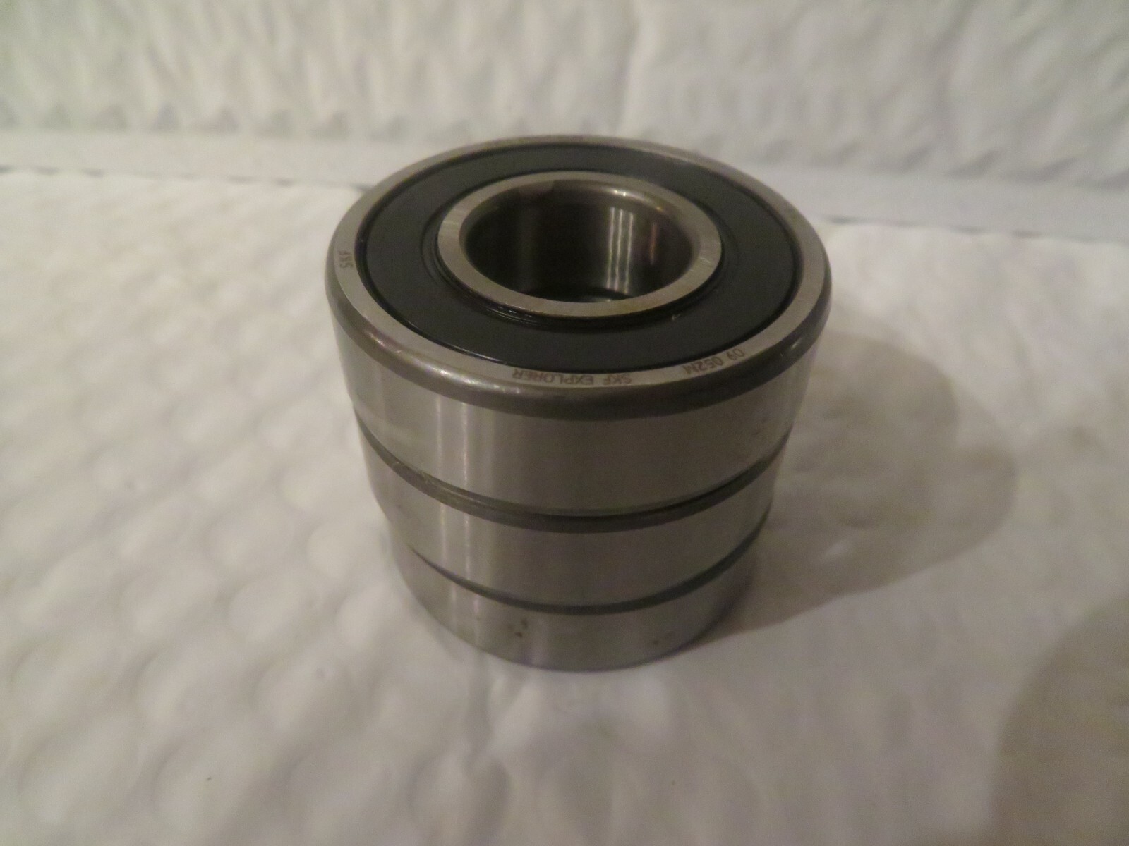 NEW SKF BALL BEARING 6204 2RSJEM 6204-2RSH/C3GJN “LOT OF 3”