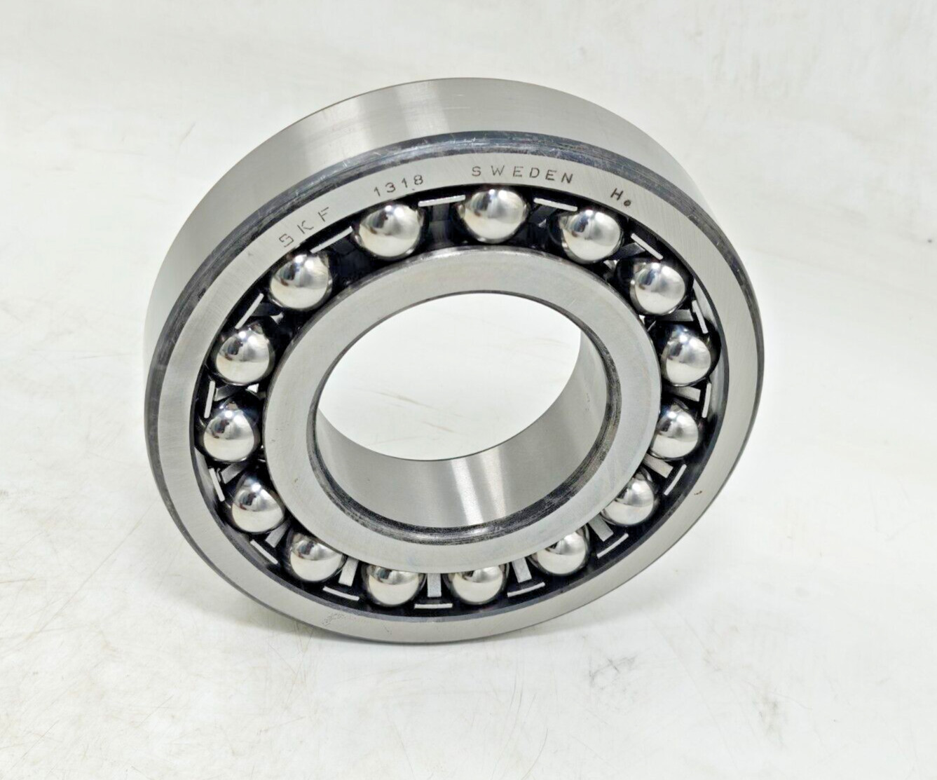 1318 SKF Self-Aligning Ball Bearing 90x190x43 mm SKF 1318 Sweden