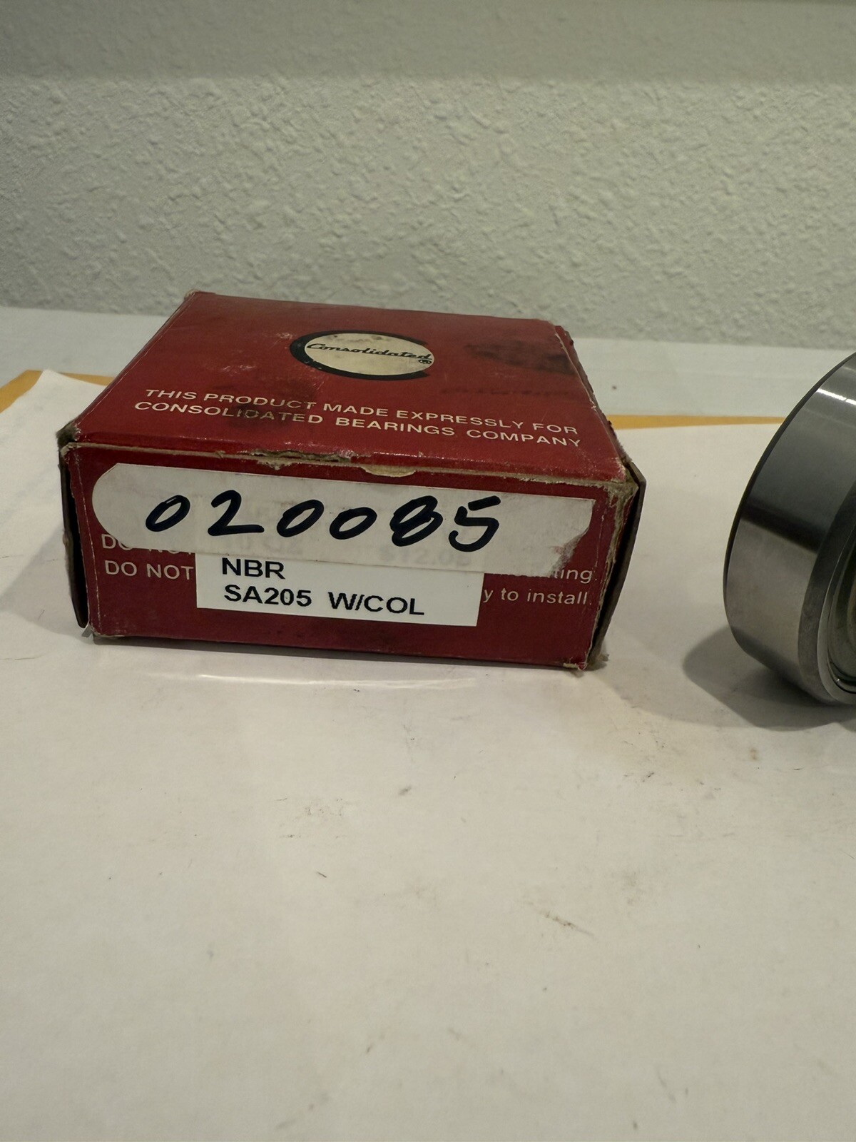 New NBR SA205 W/COL Insert Bearing, 0.9843″ ID, 2.0472″ OD, 1.2205″ OD