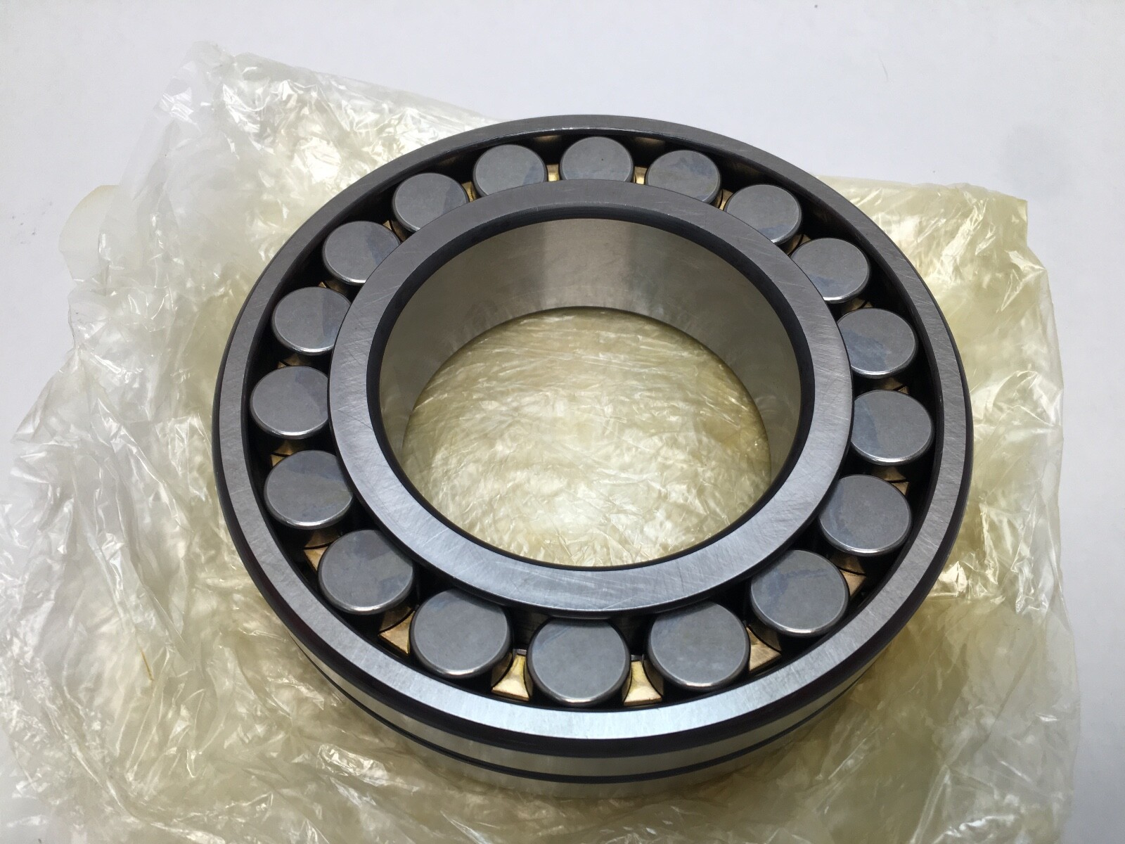 FAG 22218E1A.M.C3 Spherical Roller Bearing 90x160x40mm 22218 E1 A M C3 XLife USA