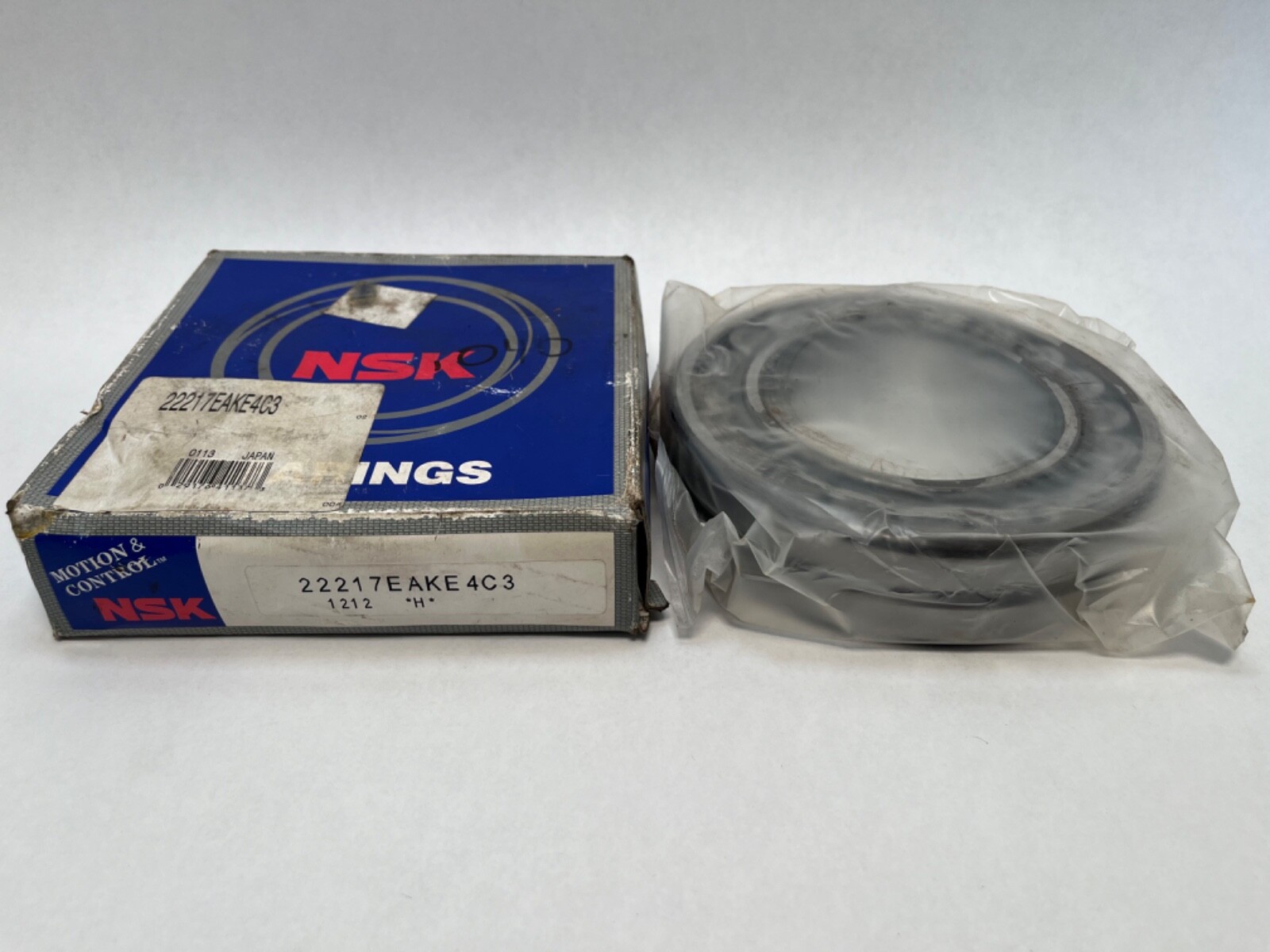NSK 22217EAKE4C3 Spherical Bearing 85x150x36mm 22217E 22217 EA K W33/E4 C3 Japan