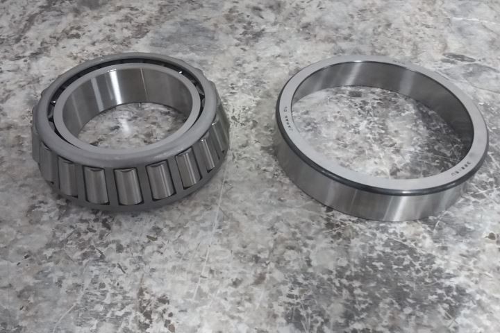 NTN 32215U 75mm Bore Diameter Tapered Roller Bearing Assembly
