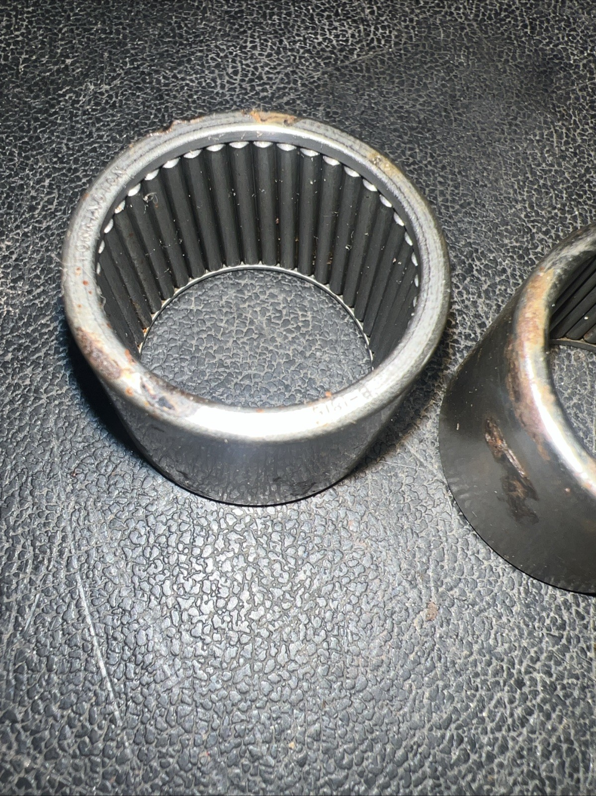 2x Torrington B-1816 Needle Roller Bearing 1-1/8″ ID Qty 2 (OUTER RUST DUE AGE)