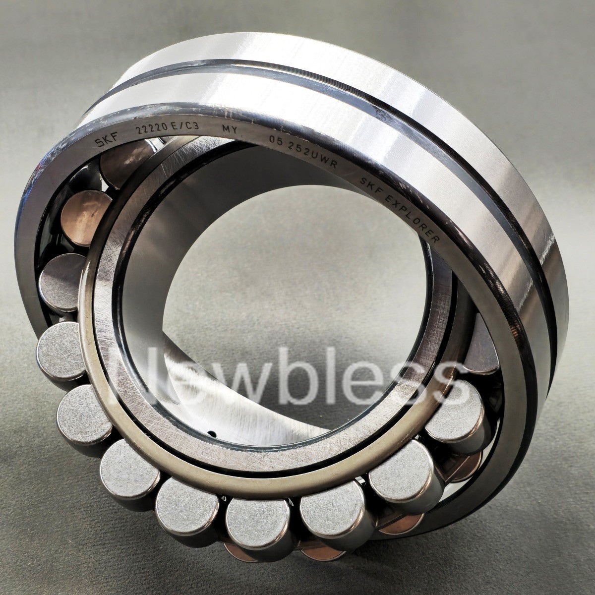 NEW 22220E C3 Spherical Roller Bearing FOR SKF 22220E/C3 22220EC3 Open