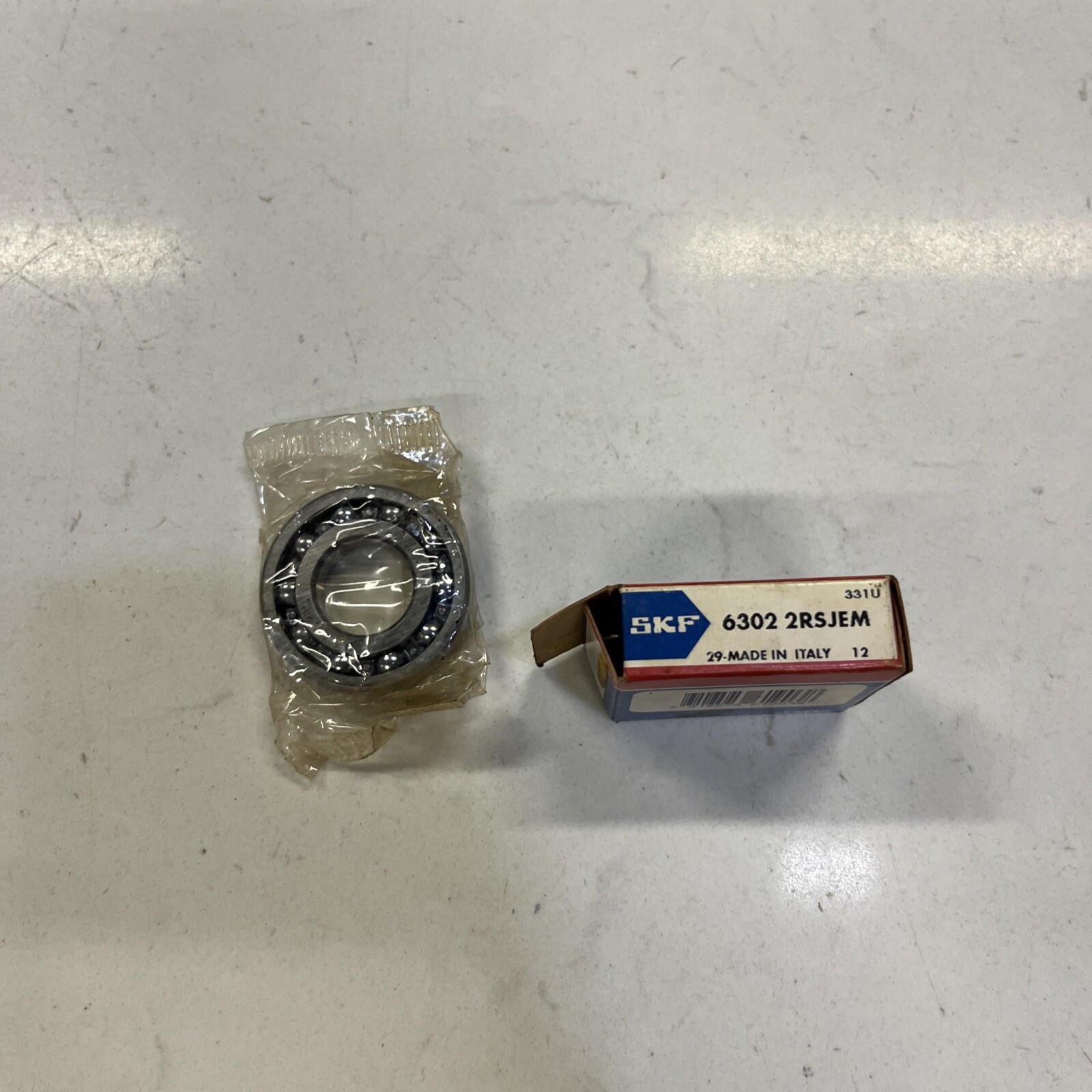 SKF 6302 2RSJEM Radial Deep Groove Ball Bearing