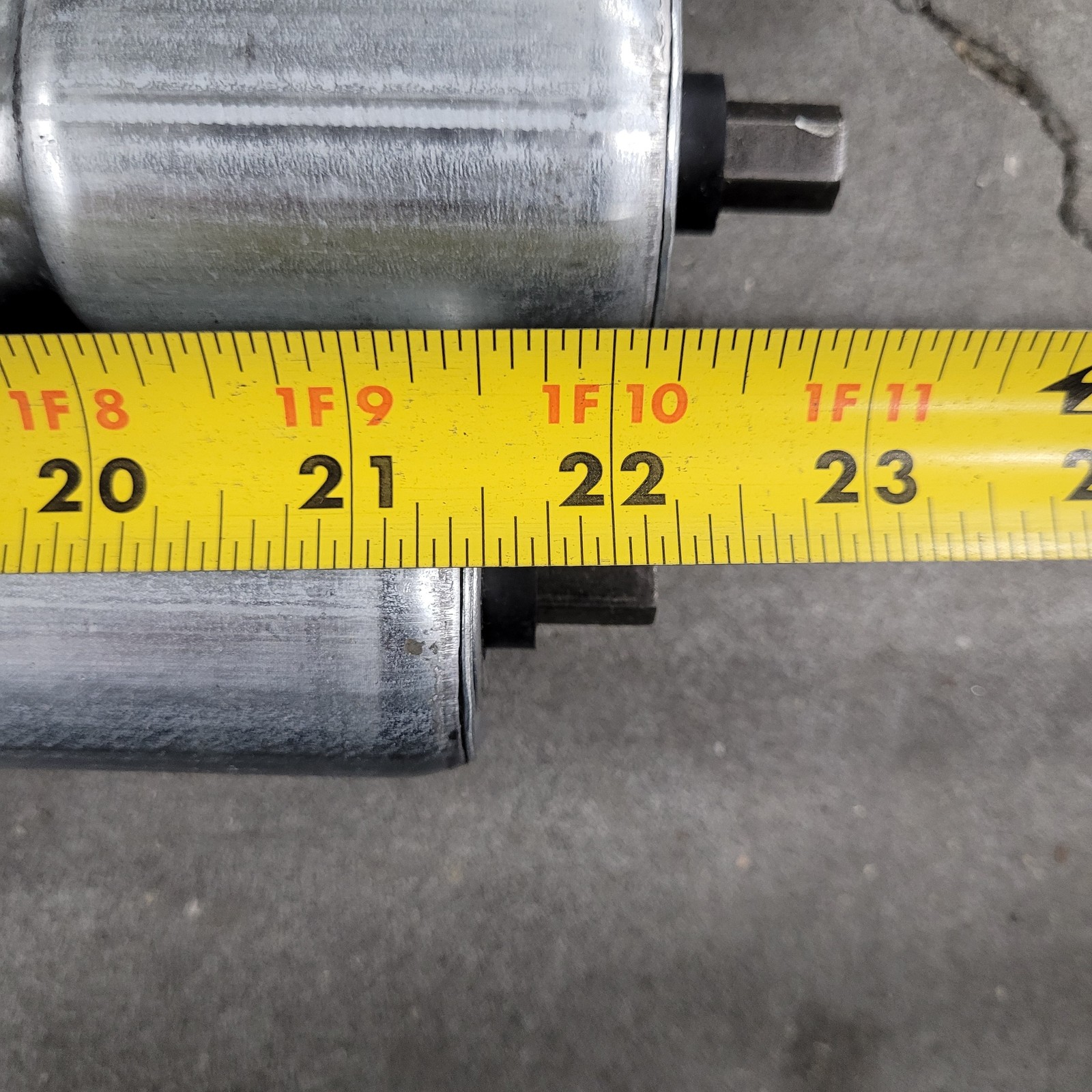 Lot of 10 – Hytrol B-21914-168 21″ Between Rail Conveyor Roller, 22 1/8″ Shaft