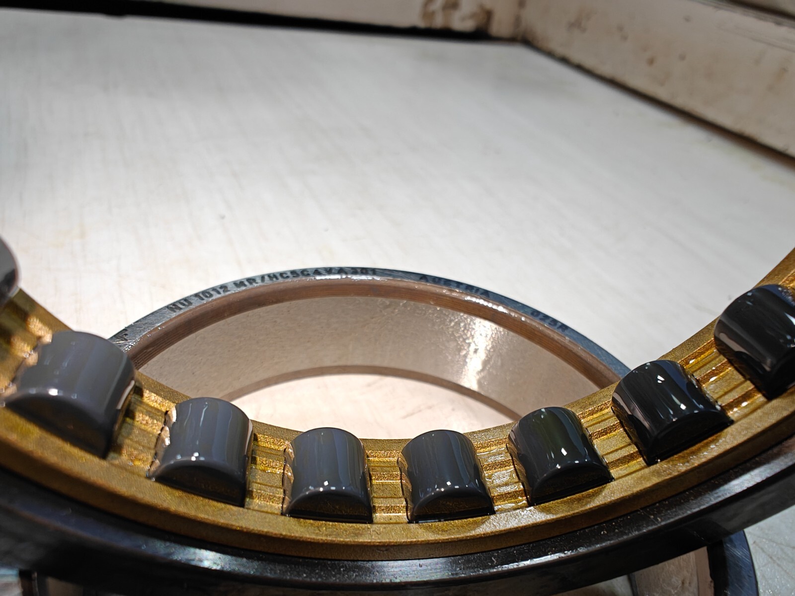 SKF NU 1012 MR/HC5C4 VA301 Hybrid Ceramic Single Row Cylindrical Roller Bearing