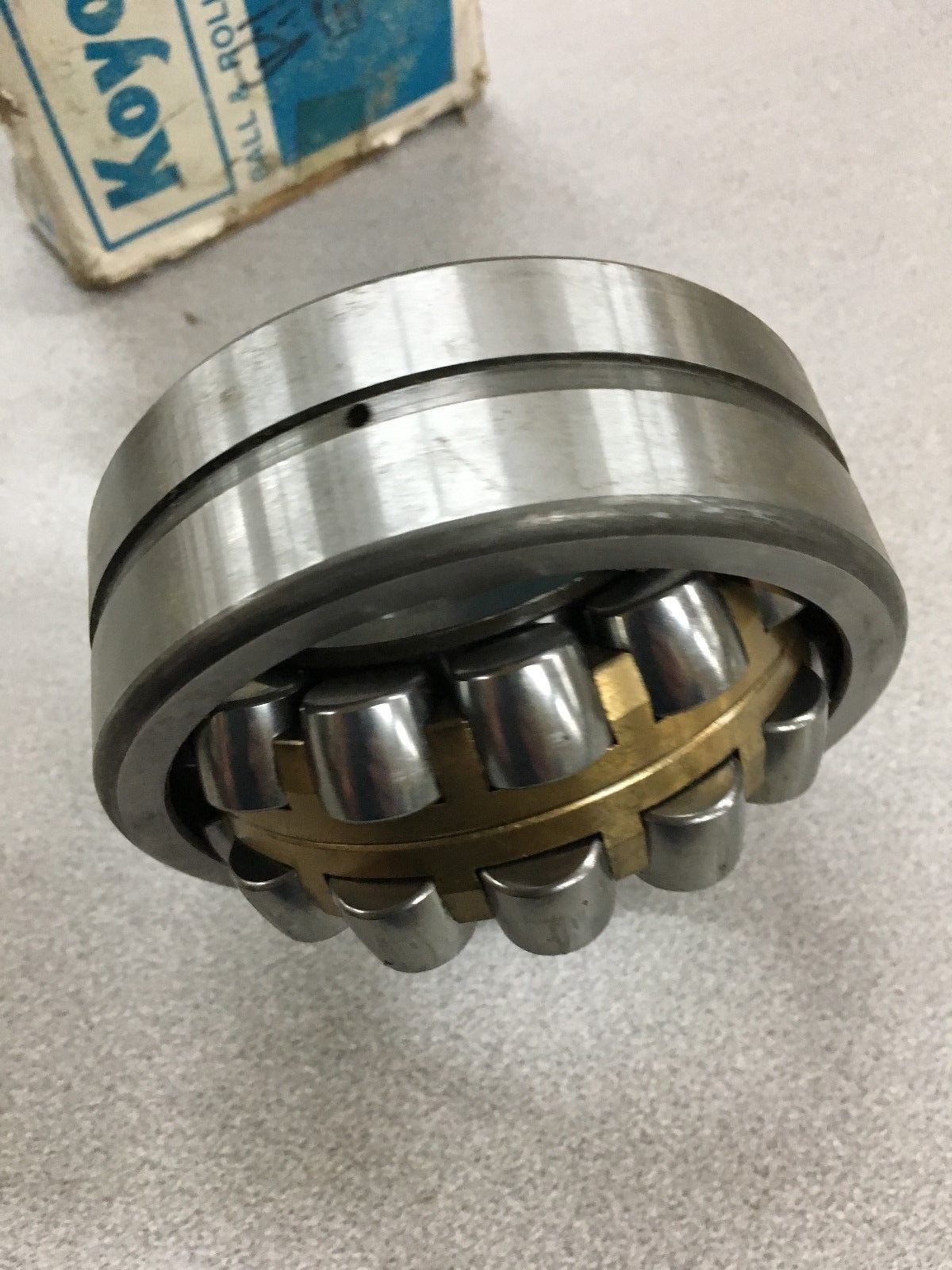 NEW IN BOX KOYO DOUBLE ROW ROLLER BALL BEARING 22310RW33