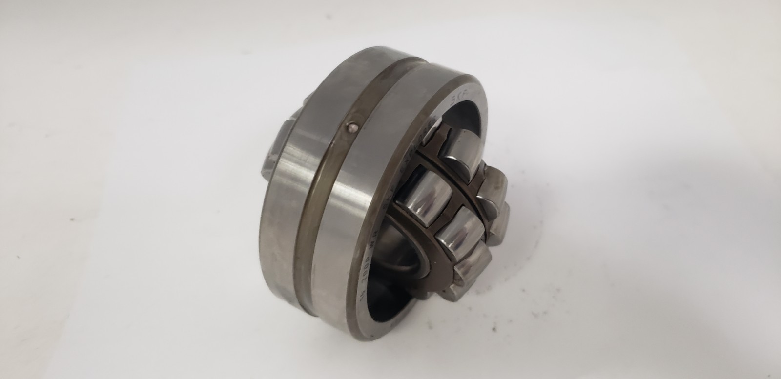 SKF 22308 E/VA405 SPHERICAL ROLLER BEARING, STEEL, 40x90x33mm