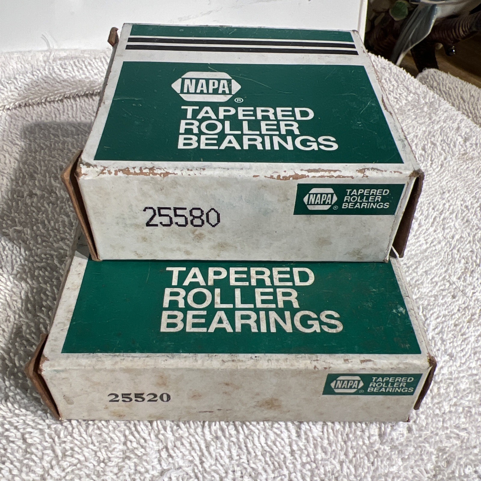 NAPA 25580/25520 Tapered Roller Bearings & Cup NIB