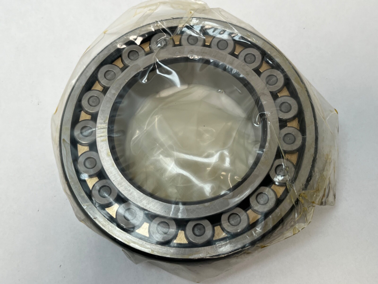 NSK 22216CAME4C3 Bearing 80x140x33 mm 22216 CA M W33/E4 C3 Japan