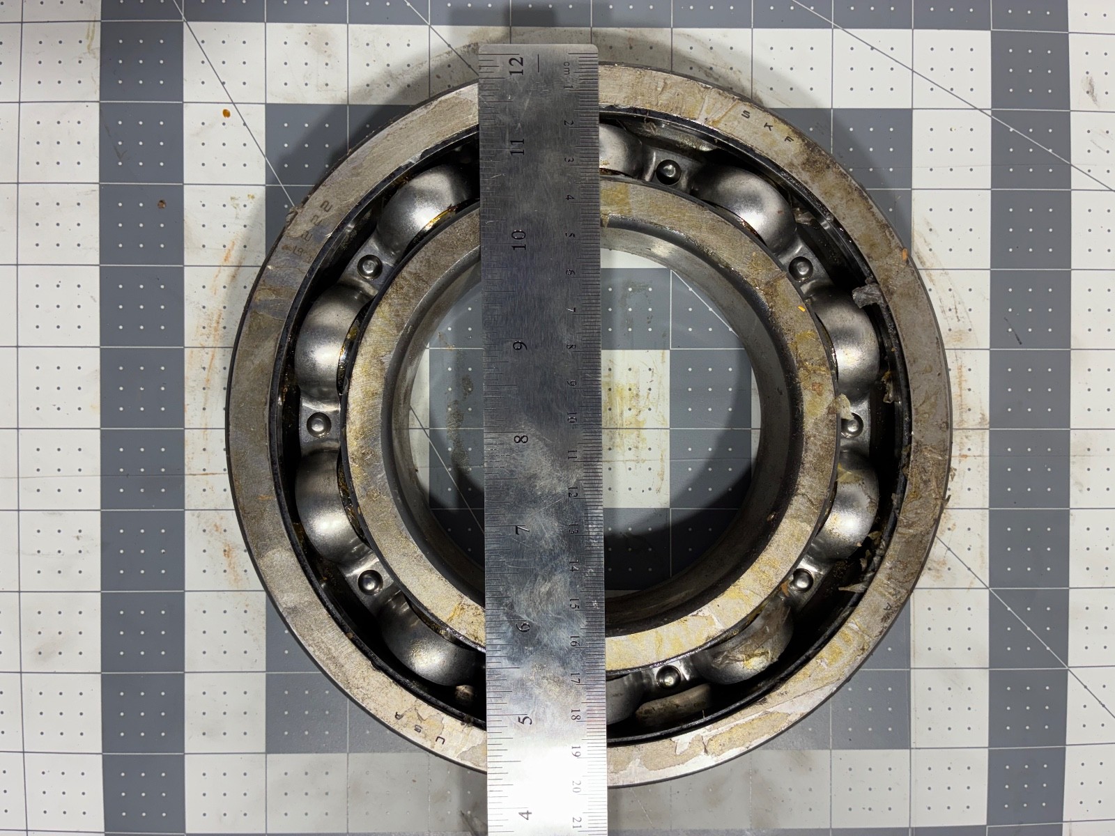 SKF 6222 – Single Row Deep Groove Ball Bearing – Made in USA – New Open Box