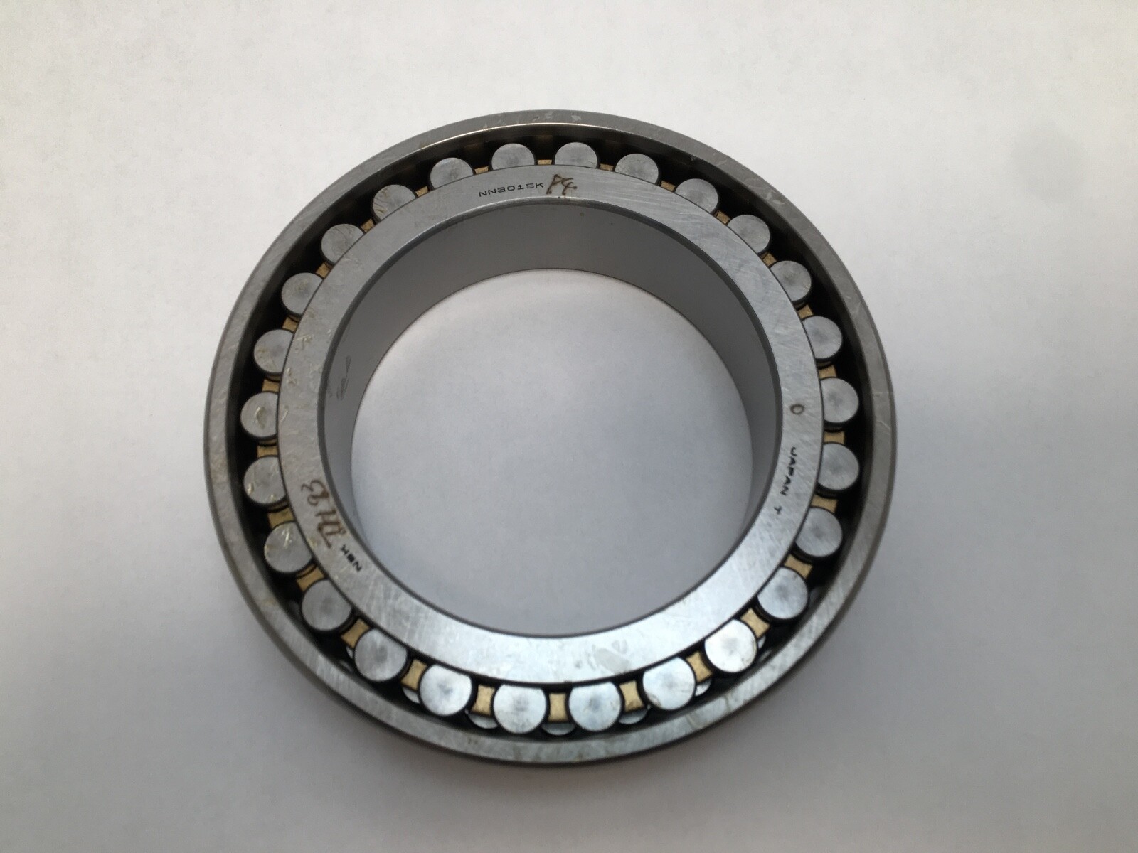 NSK NN3015KCC1P4 Cylindrical Bearing 75x115x30 mm NN-3015-K-CC1-P4 ABEC7 Japan