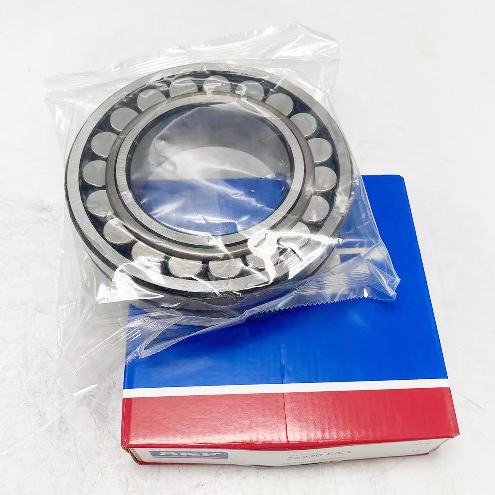 New 22220 E C3 SPHERICAL ROLLER BEARING 100x180x46 mm 22220EC3 22220E C3