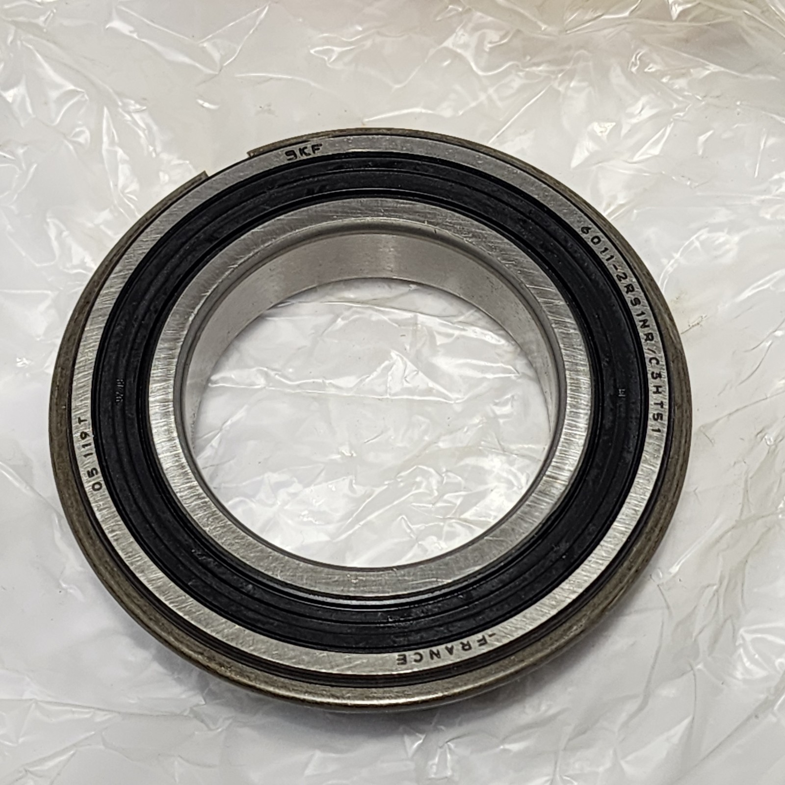 SKF 6011 2RSNRJEM / 6011 2RS NR C3 Ball Bearing
