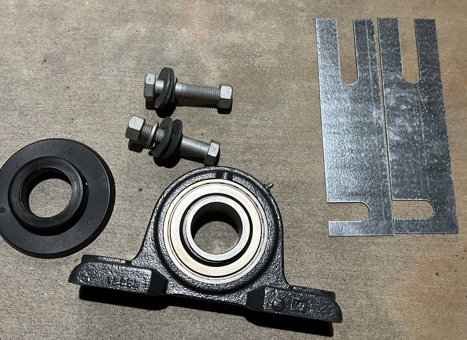 Timken Fafnir Pillow Block Bearing 2-3/16″ B/P12263 Bore GN203KRRB FS381A KIT