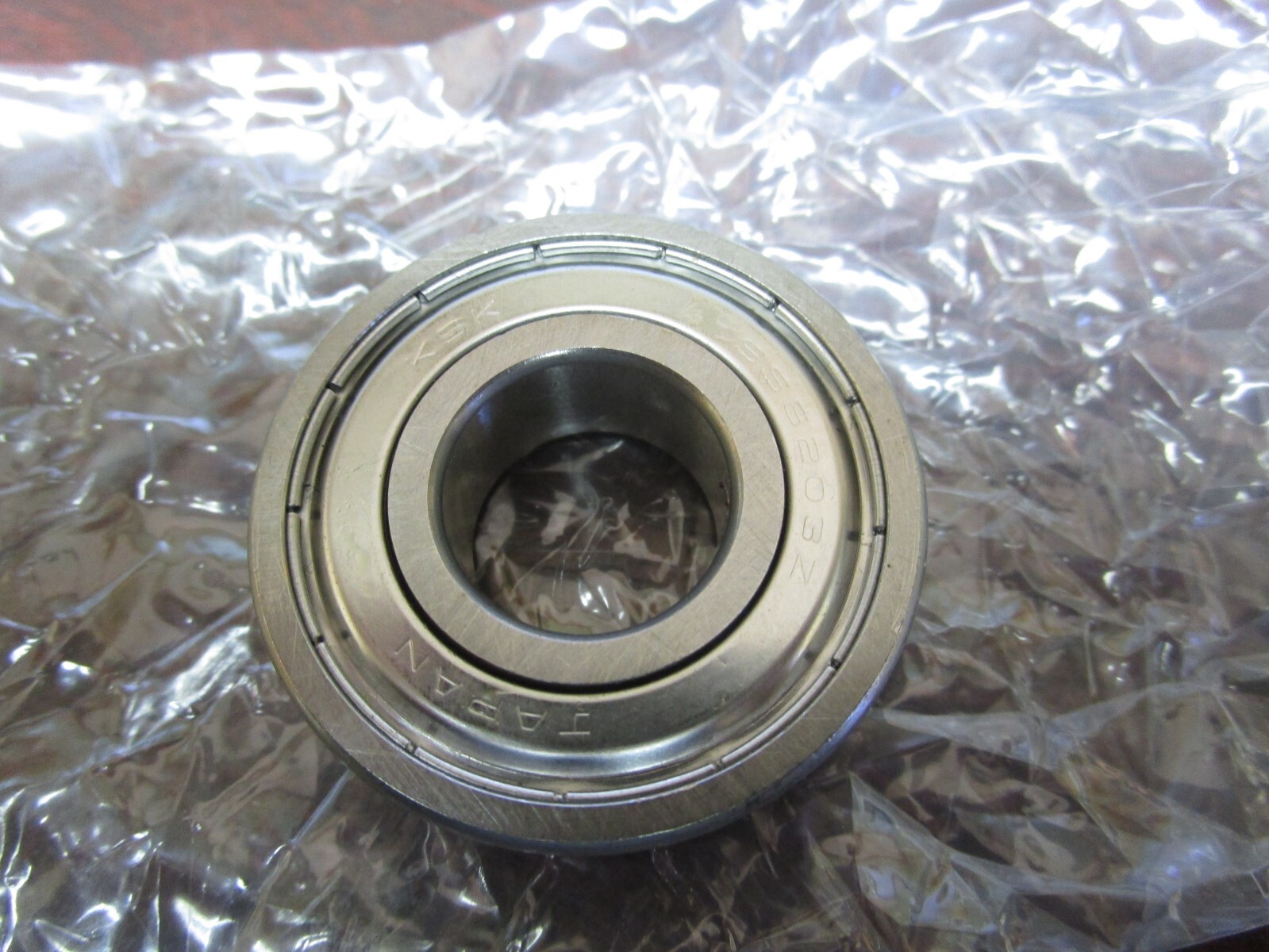 NEW KSK SINGLE ROW BALL BEARING SS-6203-ZZ.KSK 6203