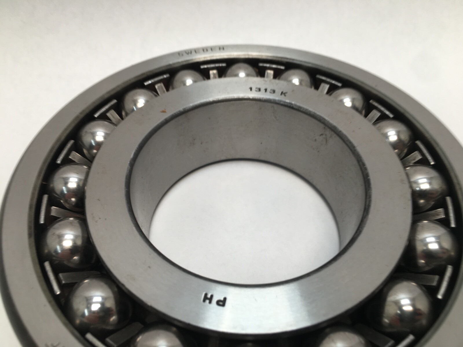 SKF 1313K Self Aligning Bearing 65x140x33 mm 1313-K Sweden