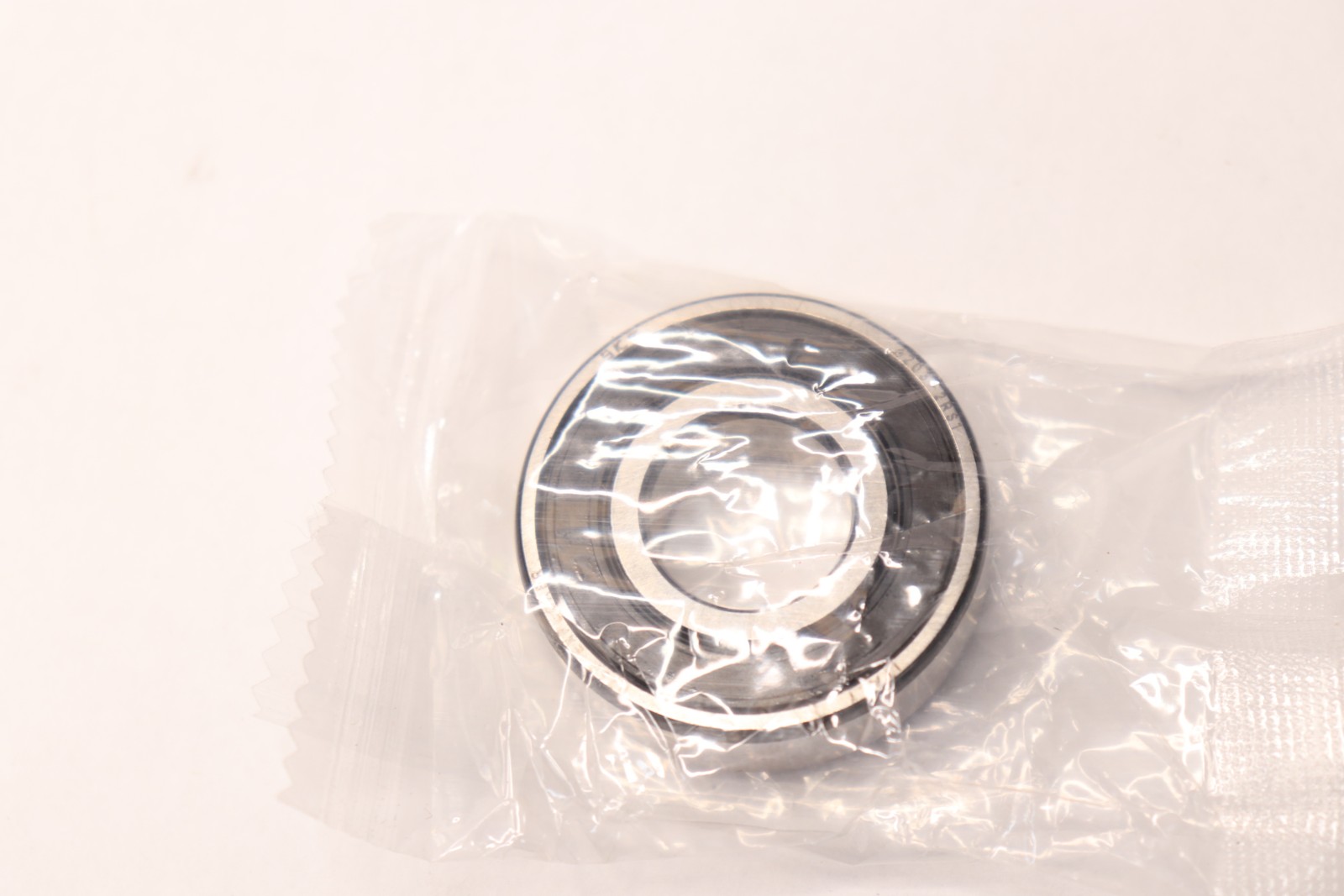 SKF Radial/Deep Groove Ball Bearing 17 mm ID x 40 mm OD x 12 mm Width 6203-2RS1