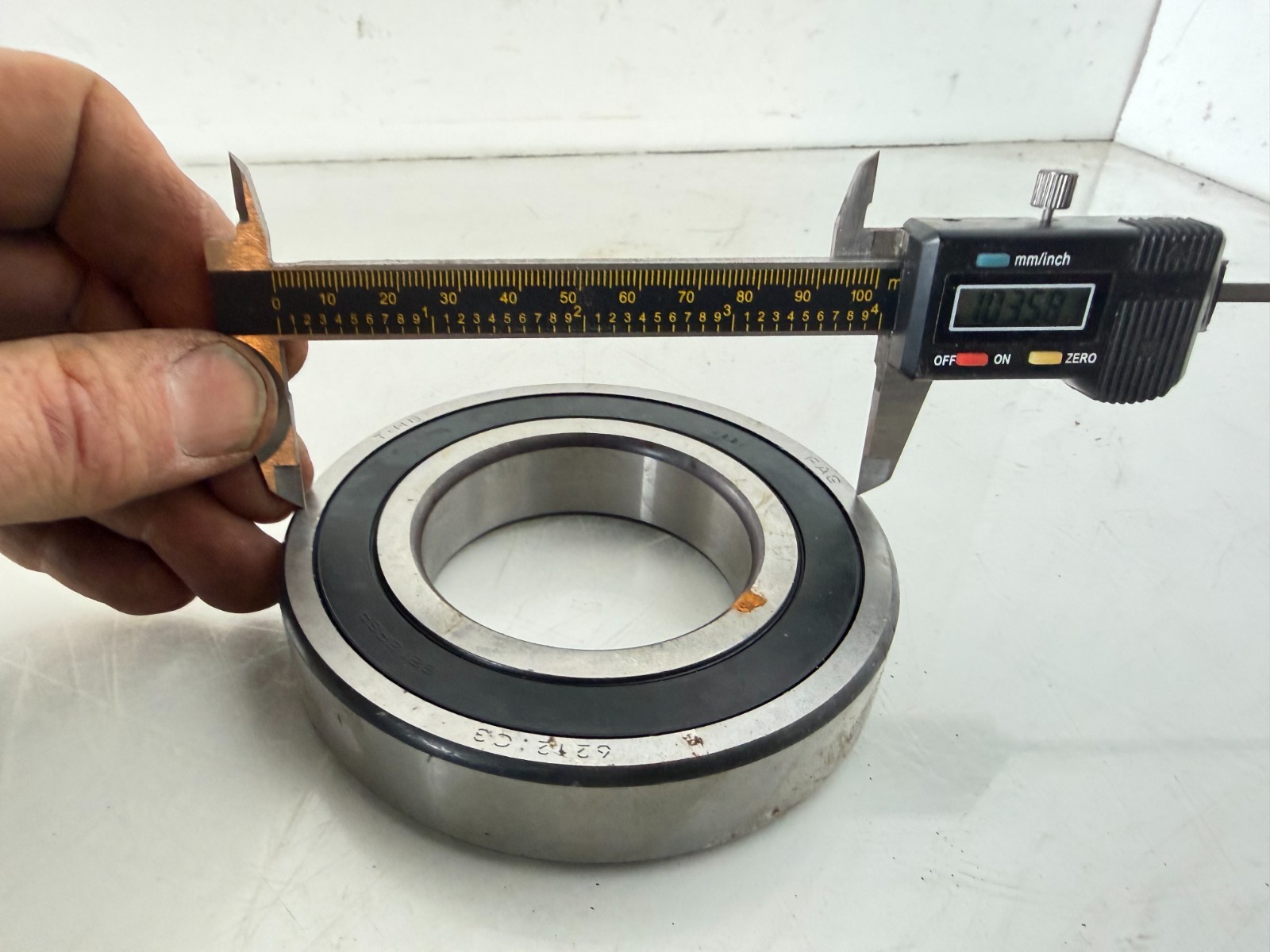 NEW SKF 6212-2RS C3 Rubber Seal Ball Bearing 60x110x22 2RS/C3 62122RS/C3 (el29)