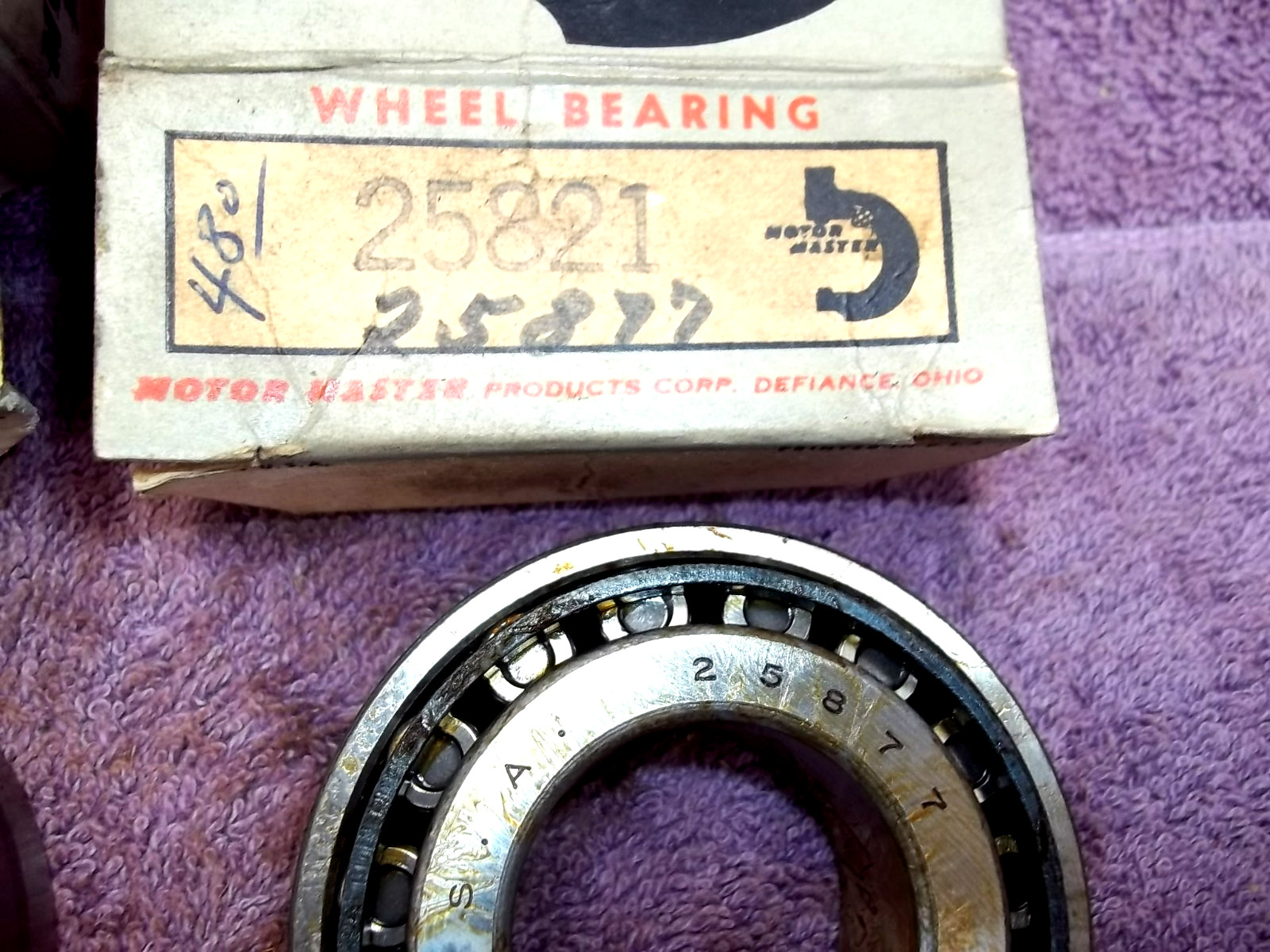Lot of 2 Motor Master, 25877/21, Tapered Roller, Bearing (VP-44)