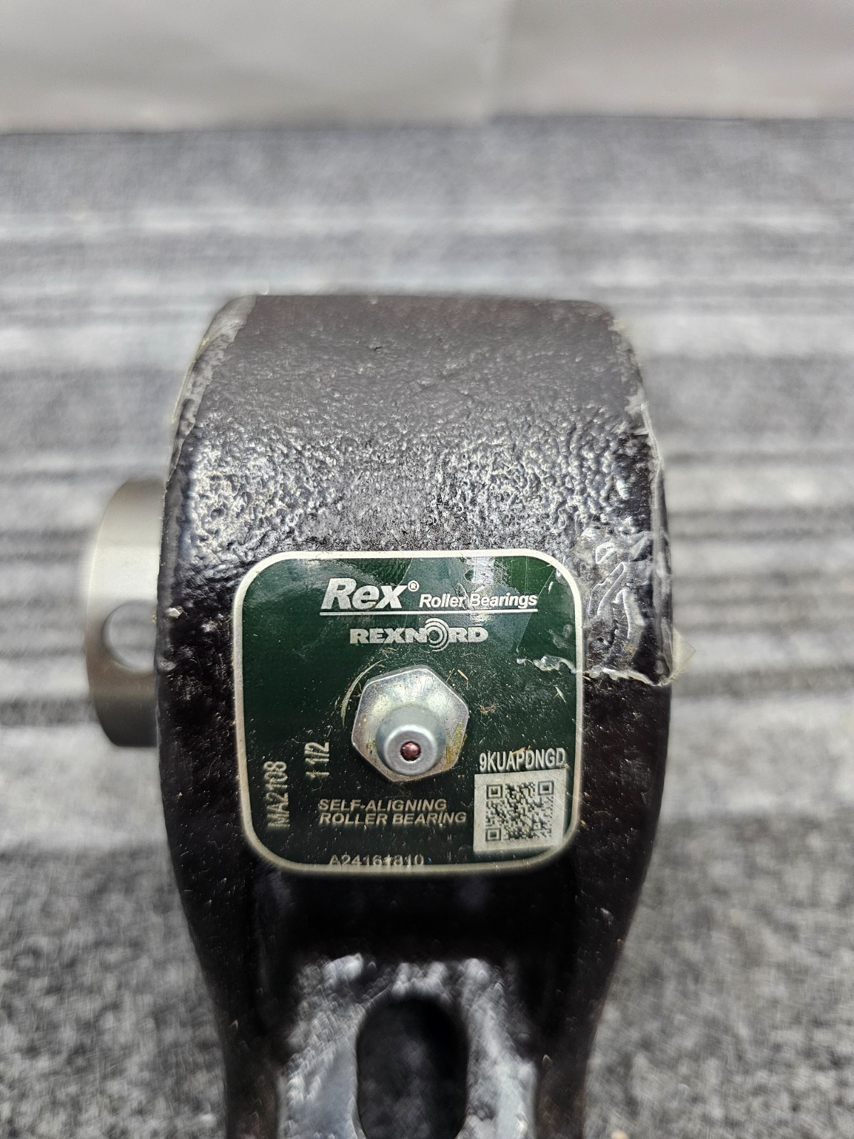 Rexnord MA2108 2-Bolt Solid-Housed Pillow Block Roller Bearing Unit 1-1/2″ Bore