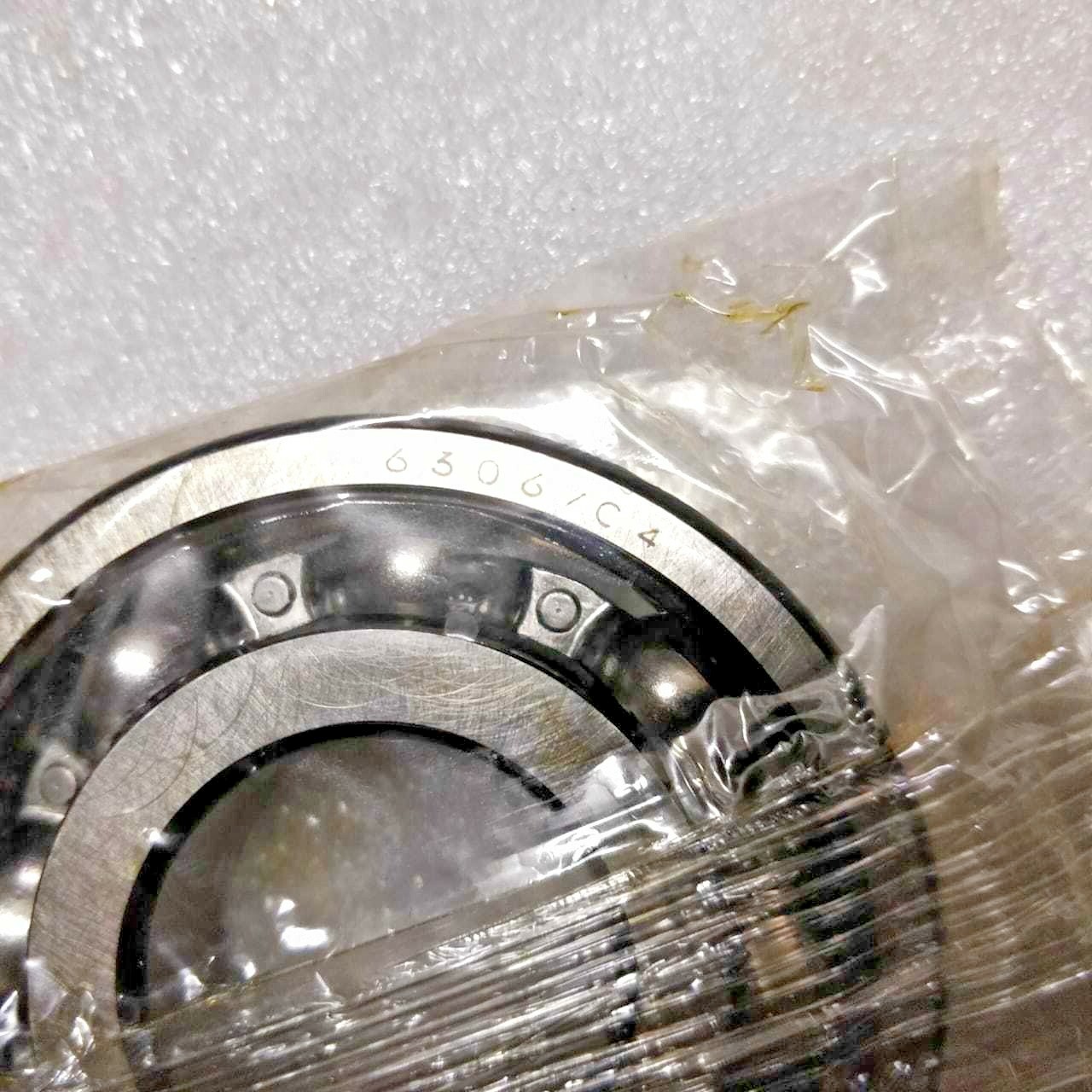 6306 C4 Single Row Deep Groove Radial Ball Bearing 30X72X19 MM SKF C 4