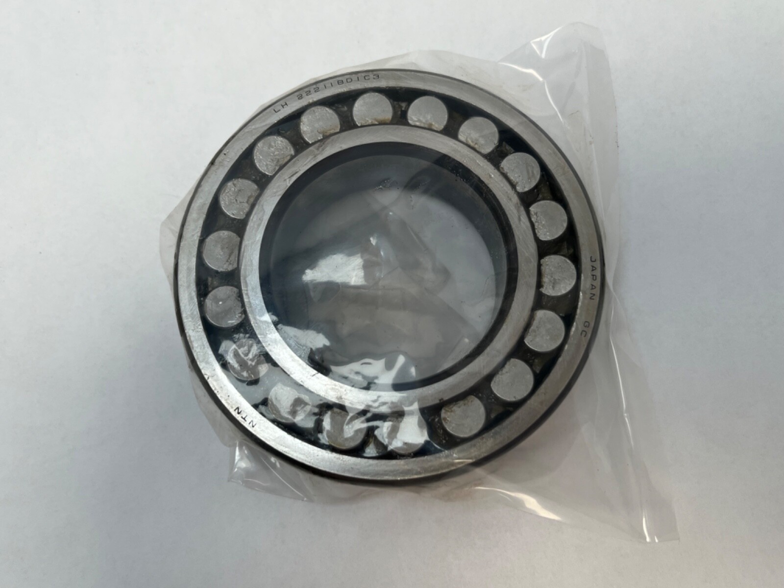 NTN 22211BD1C3 Spherical Bearing 55x100x25mm 22211CJ 22211 B W33/D1 C3 Japan