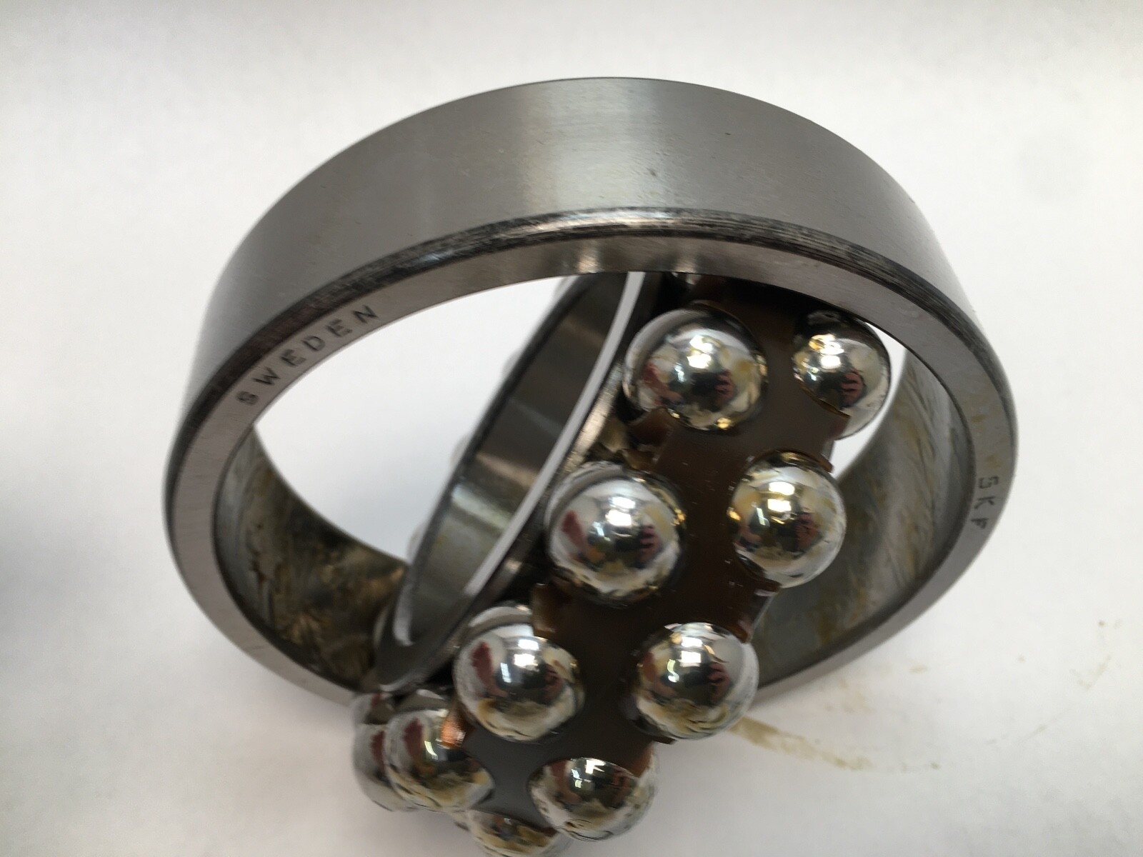 SKF 2213-ETN9 Self Aligning Bearing 65x120x31 mm 2213 E TN9 22213E Sweden