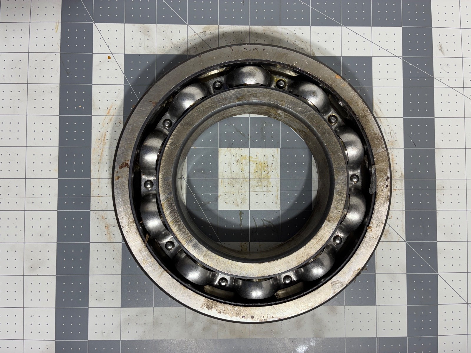 SKF 6222 – Single Row Deep Groove Ball Bearing – Made in USA – New Open Box