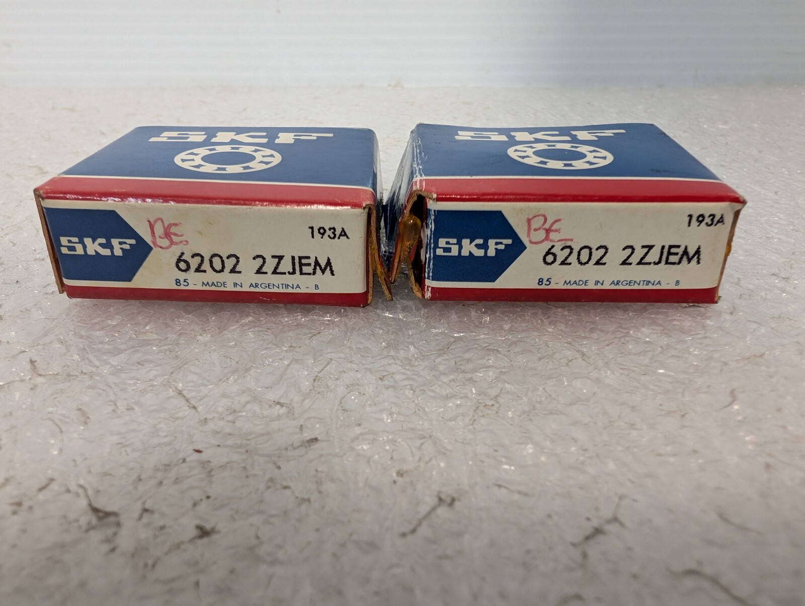 Lot of 2 SKF 6202-2ZJEM Radial Deep Groove Ball Bearings – Straight Bore