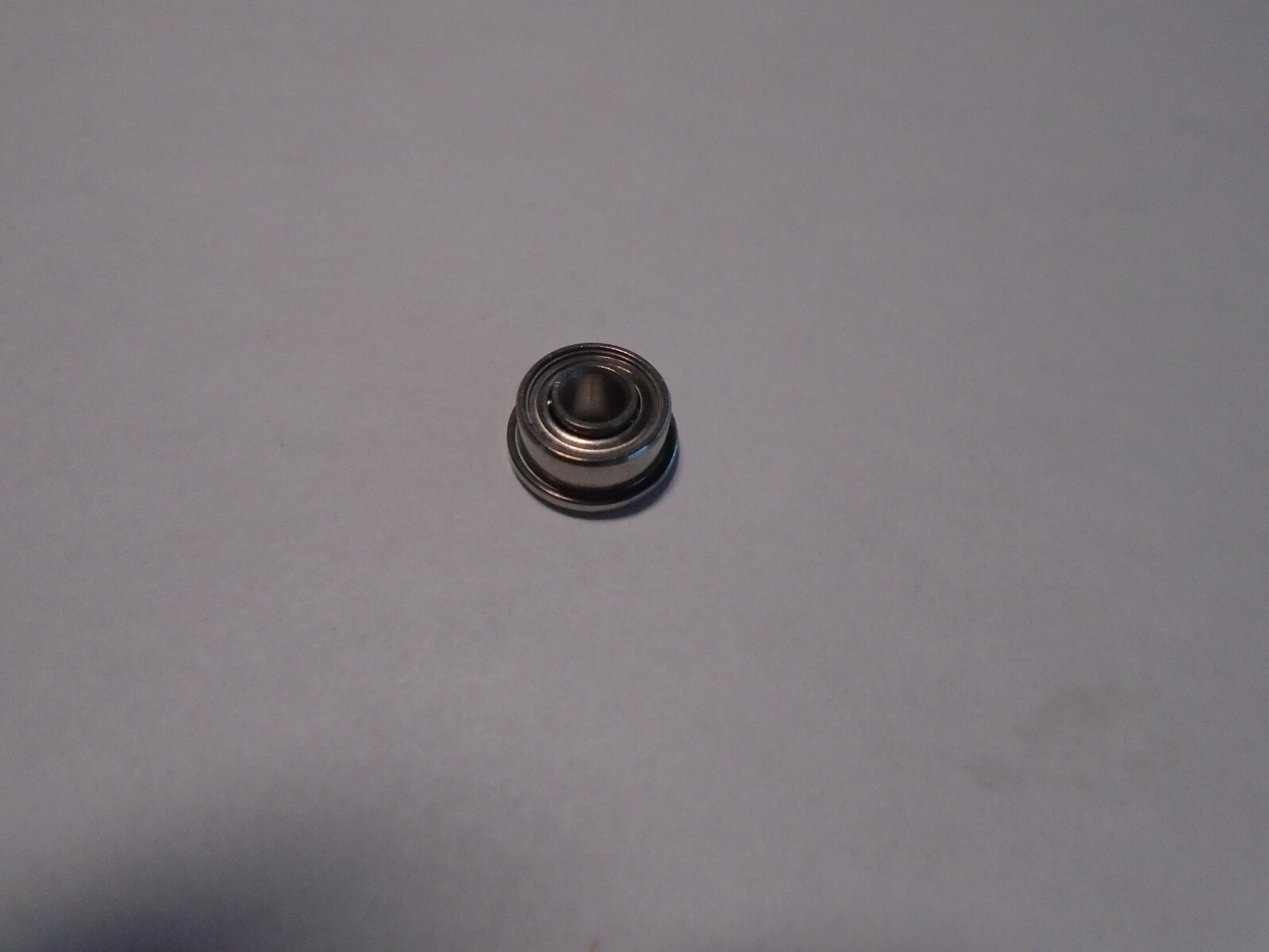 NTN R2-5 ZZ PRECISION FLANGED BEARING 1/8″X5/16″X9/64″ MADE IN JAPAN RE8