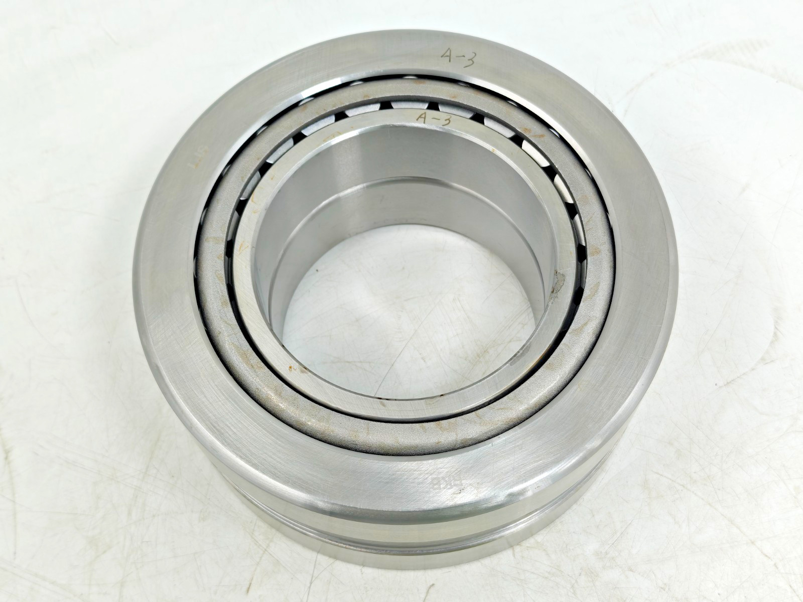 HM926747 DF / HM926710 DF RKB Tapered Roller Bearing Double Row Cup&Cones
