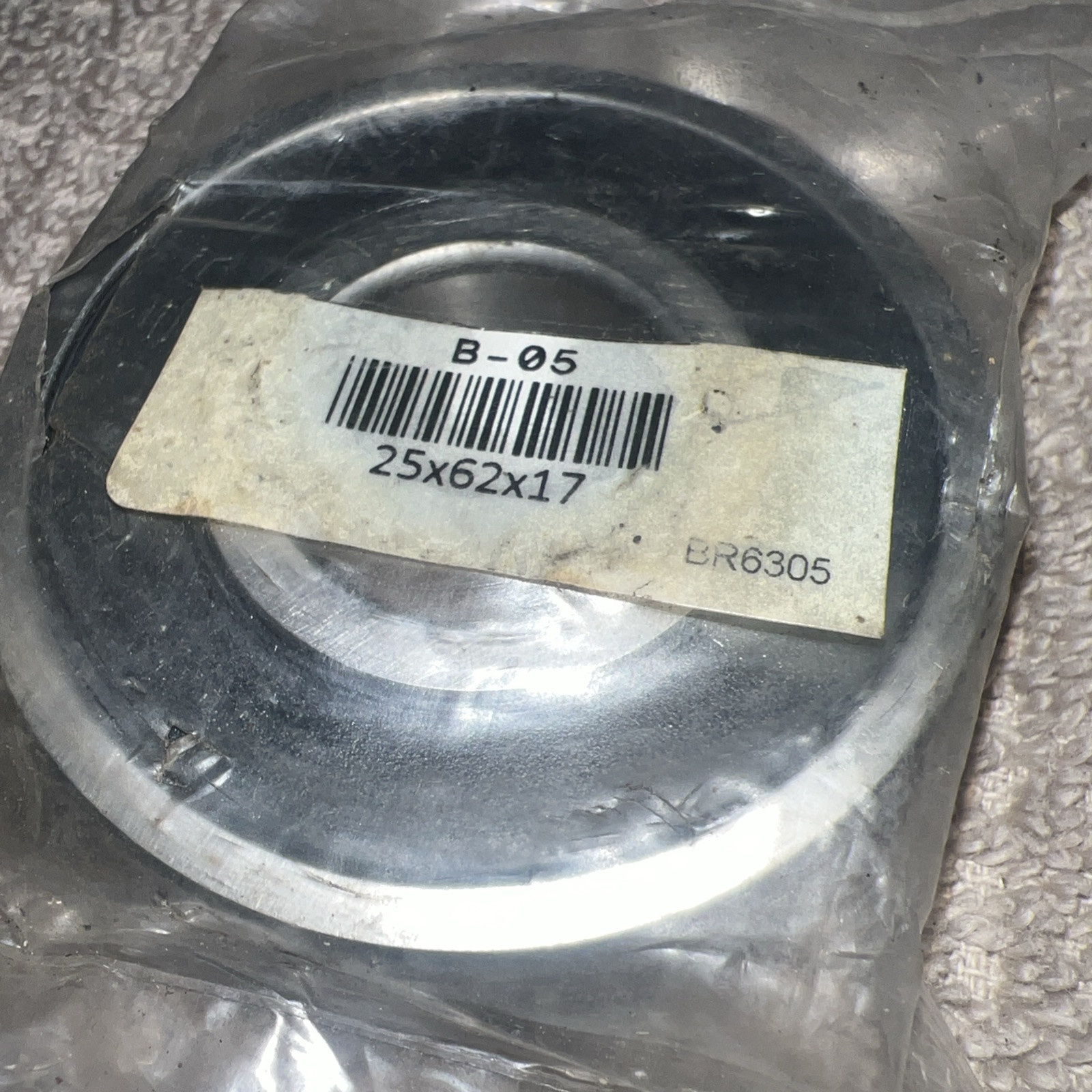 6305-2RS C3 SKF Brand Rubber Seal Ball Bearing 25x62x17 6305 2RS 6305RS