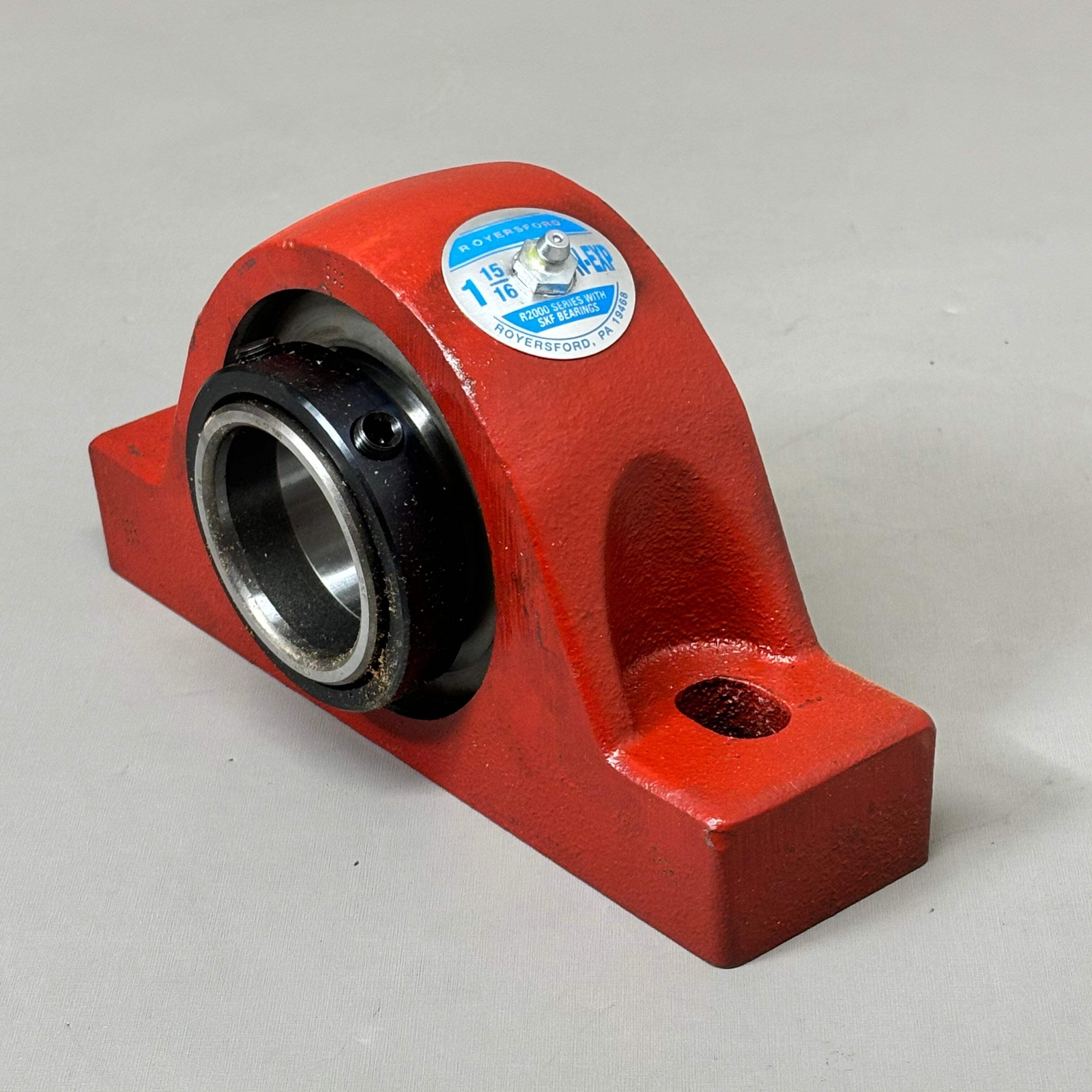 ROYERSFORD R2000 Spherical 2-Bolt Pillow Block Bearing 1-15/16″ Red 40-02-N115