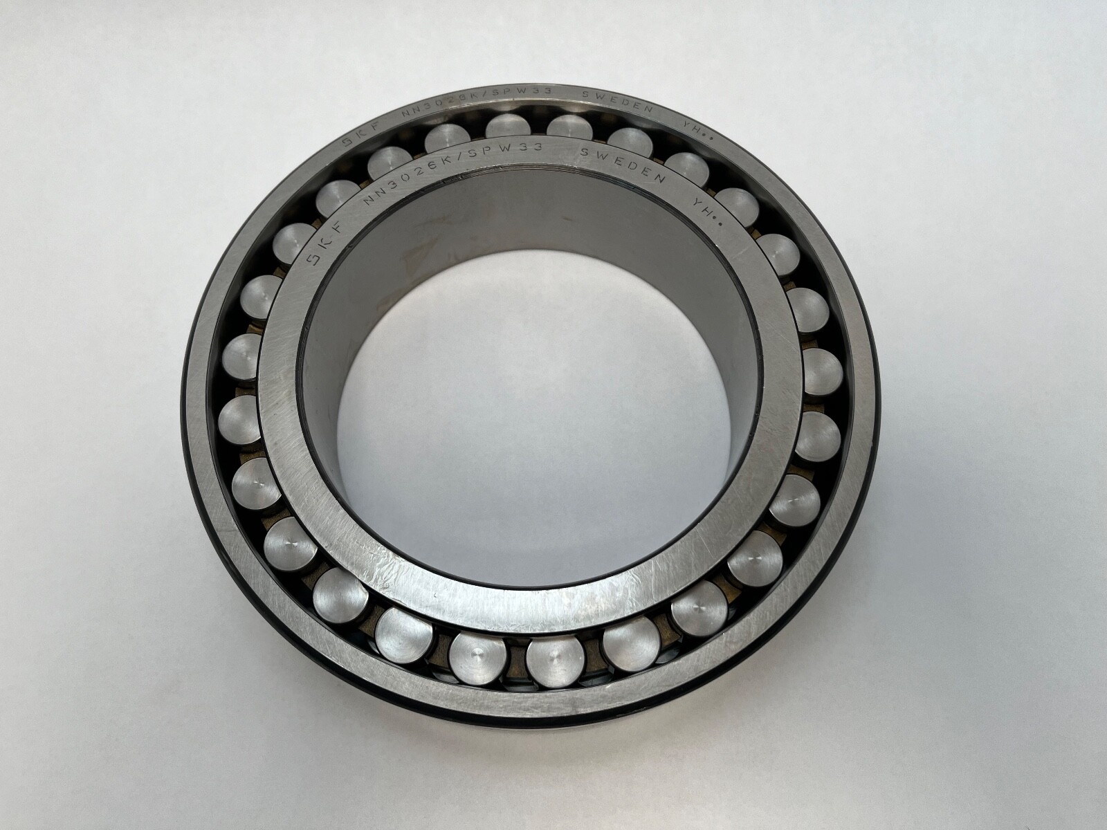 SKF NN-3026-K/SPW33 Bearing 130x200x52 mm NN3026 NN-3026-K-SP-W33 Sweden