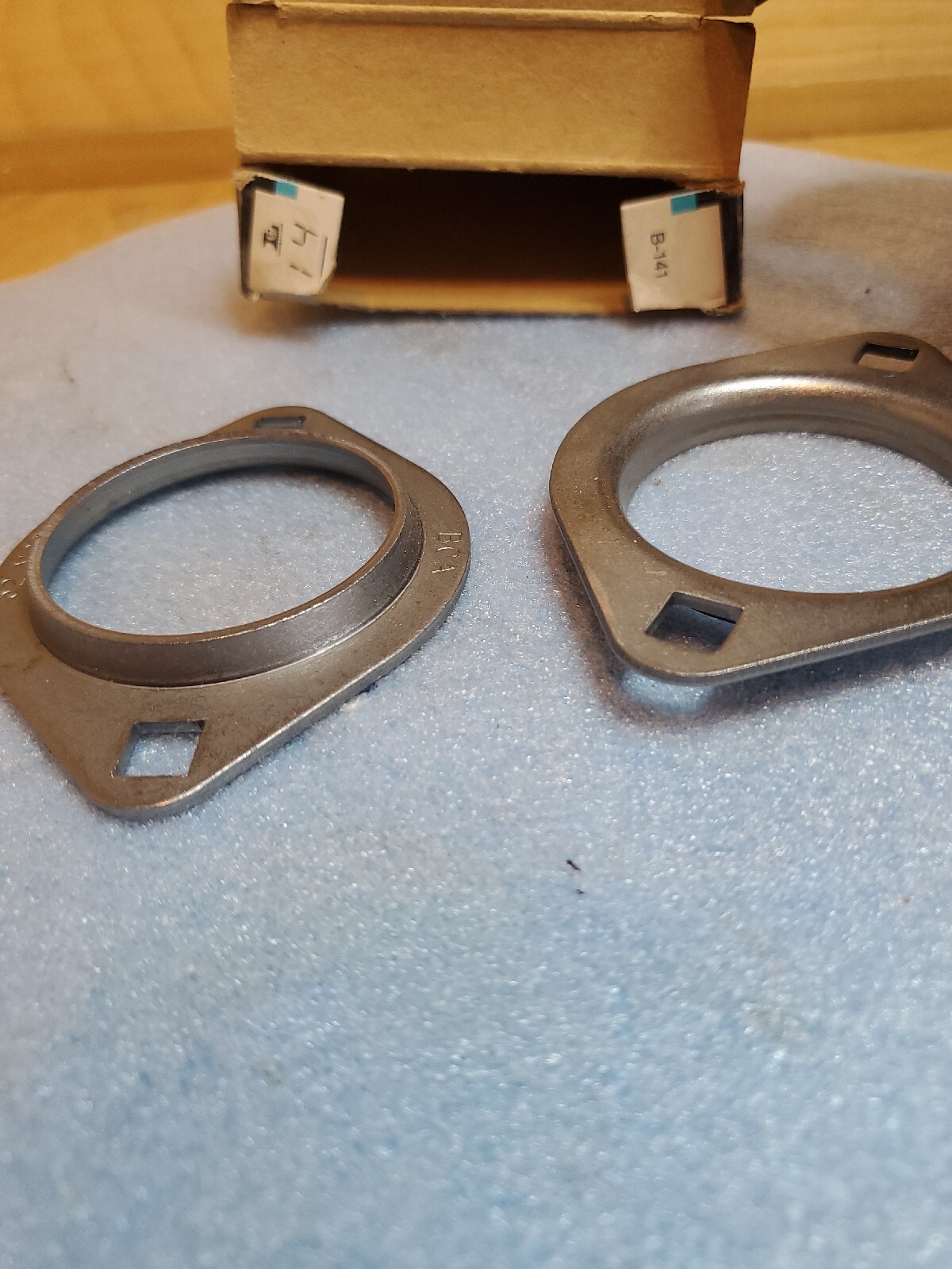 FEDERAL MOGUL #1 PR. 40-MST PAIR OF MOUNTING FLANGES *IN*STOCK* USA*