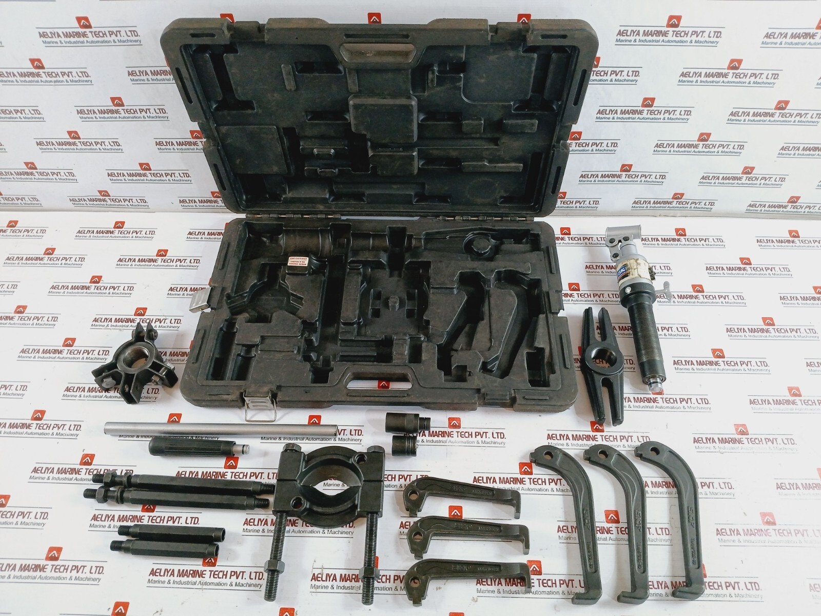 SKF TMHC 110E Hydraulic Bearing Puller TMHS 8-50 Kit
