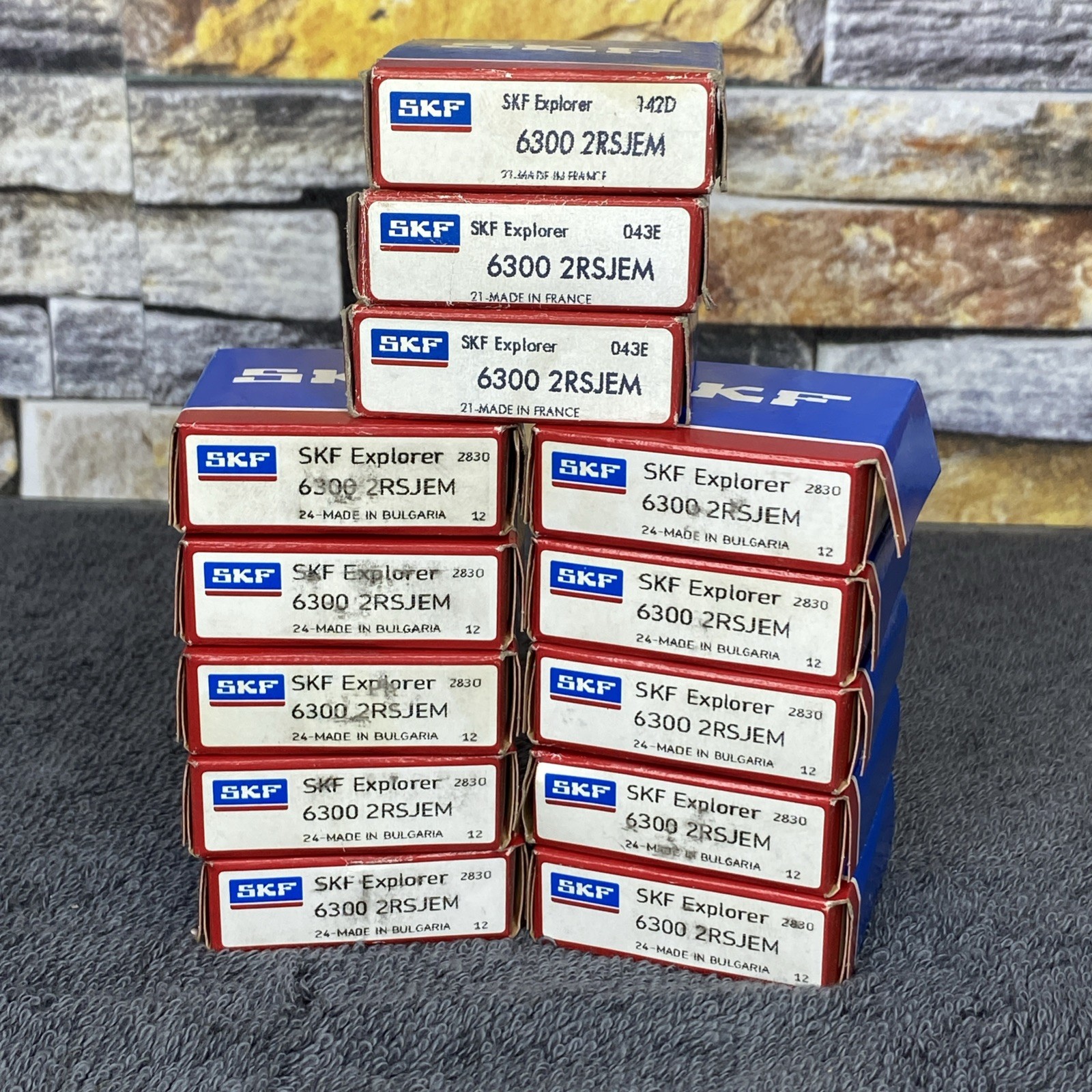 (13) SKF 6300 2RSJEM Sealed Deep Groove Ball Bearings New In Box