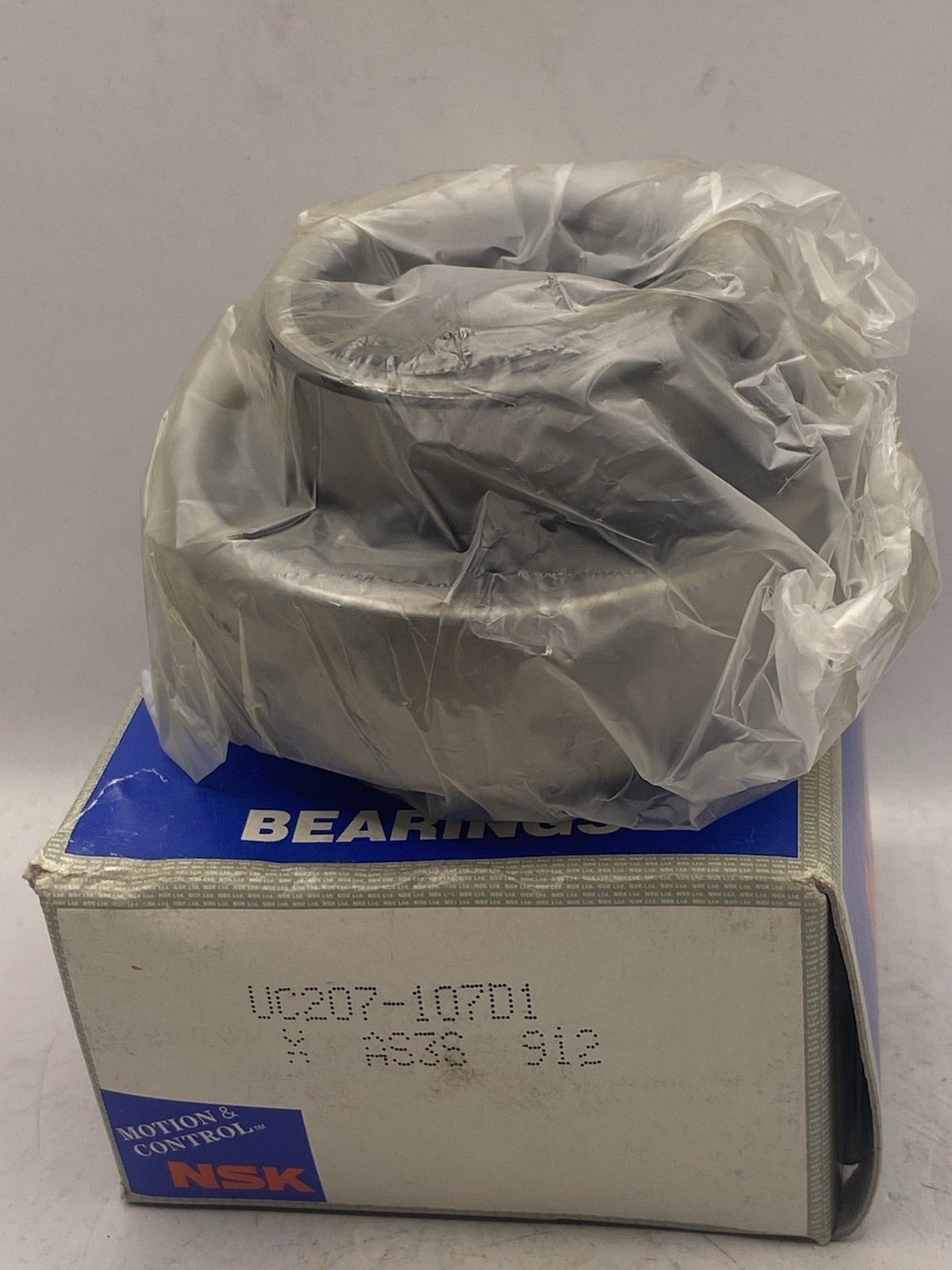 NSK Bearings UC207-106 Bearing Insert. NIB