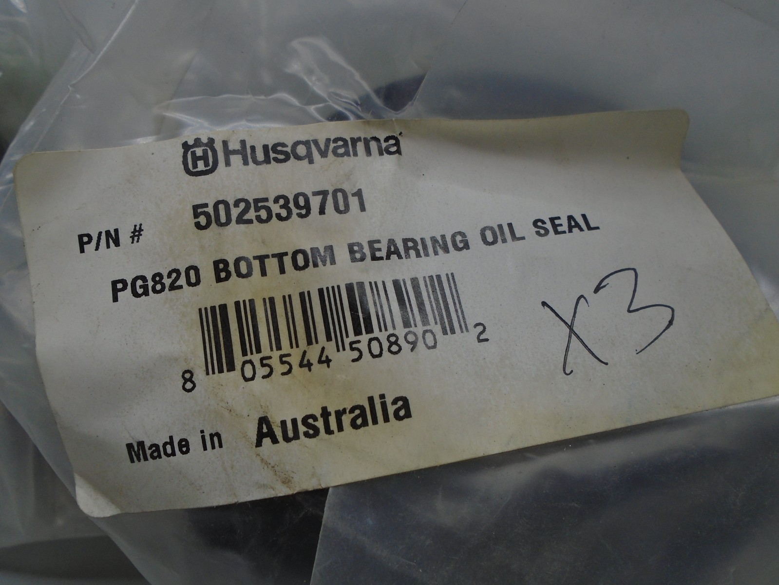 Qty 5 New old Stock Husqvarna 502539701 PG820 Bottom Bearing OIl Seal N372