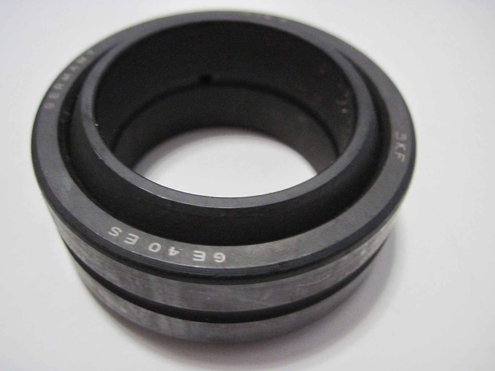 NOS SKF GE40 ES Radial Spherical Plain Bearing 40x62x 28mm(in) 22mm(out)