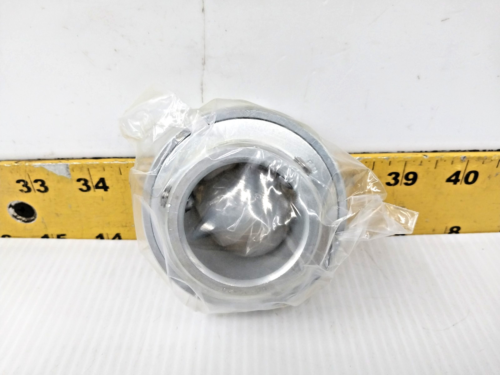 New ami Bearings Zinc Protection Bearing Insert 1-1/4″ Bore UC207-23MZ2