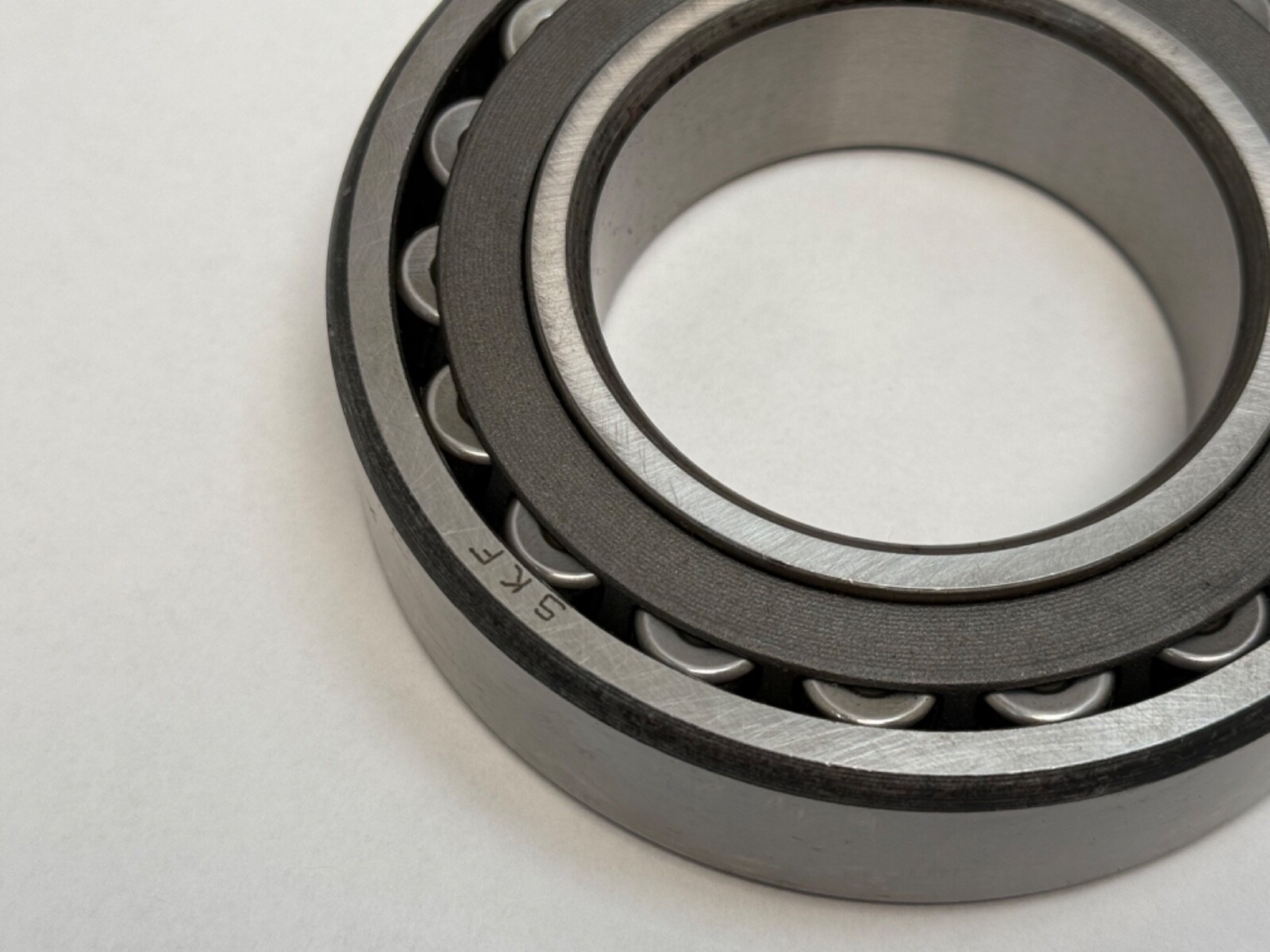 SKF 22211-CJ Spherical Bearing 22211-CJ 22211C 22211CC 55x100x25 mm