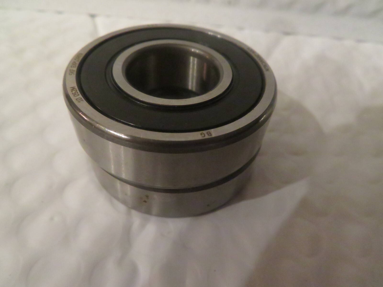 NEW SKF BALL BEARING 6204 2RSJEM 6204-2RSH/C3GJN “LOT OF 2”