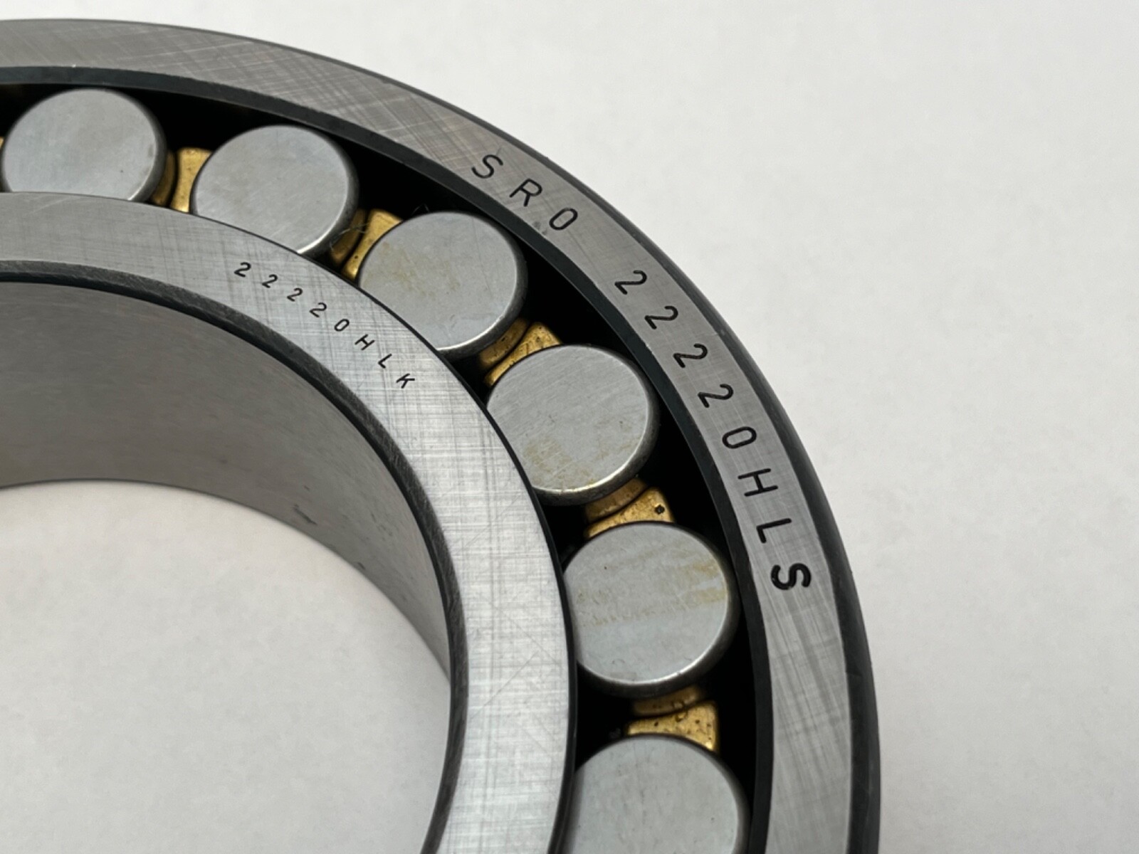 SRO 22220HLSW33 Bearing 22220-HLS-W33 22220MB 22220BR 22220M 100x180x46 mm