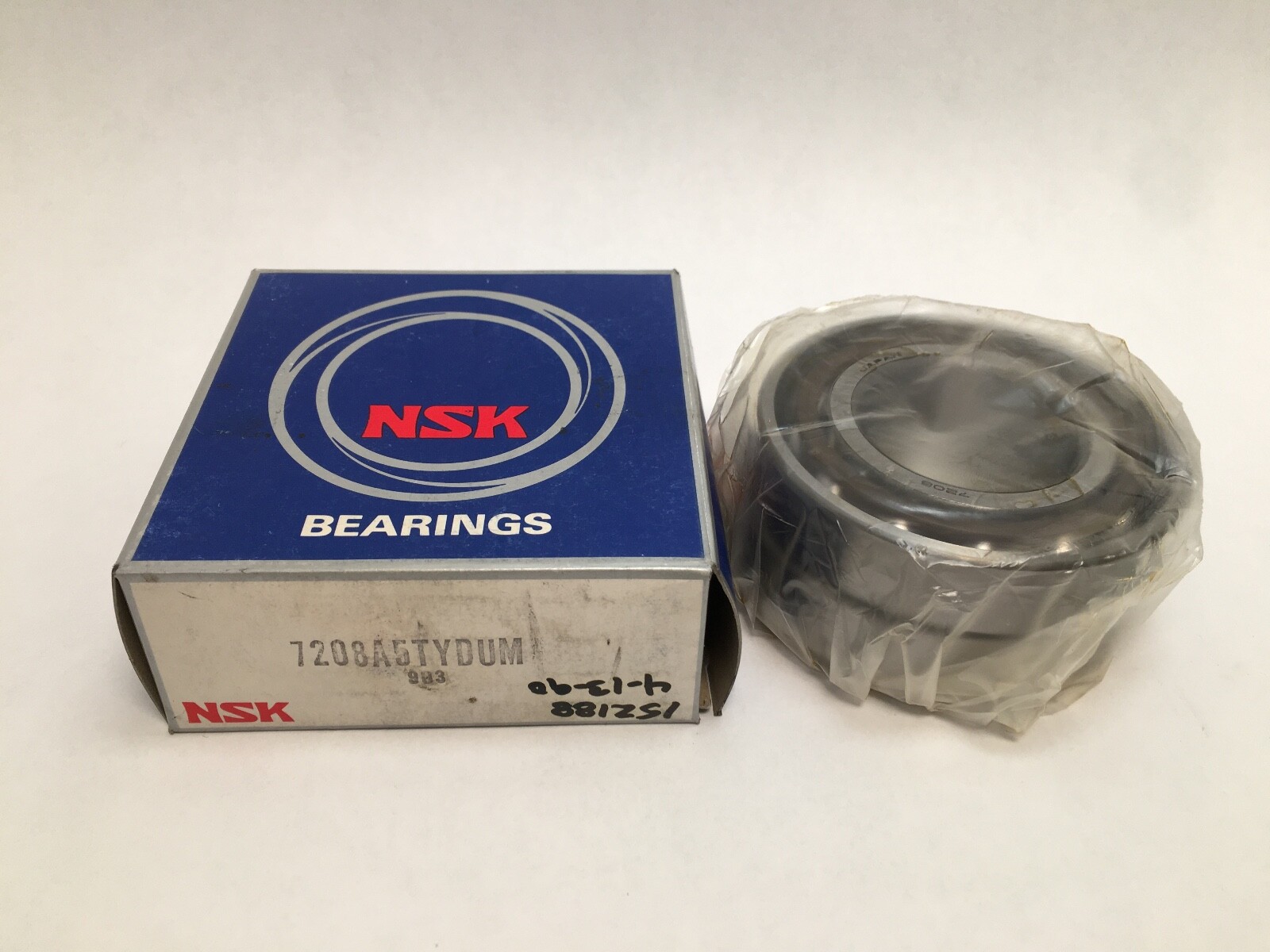 NSK 7208A5TYDUM Angular Bearing 40x80x18 mm 7208-A5TY-DUM 7208A Japan 2 pcs