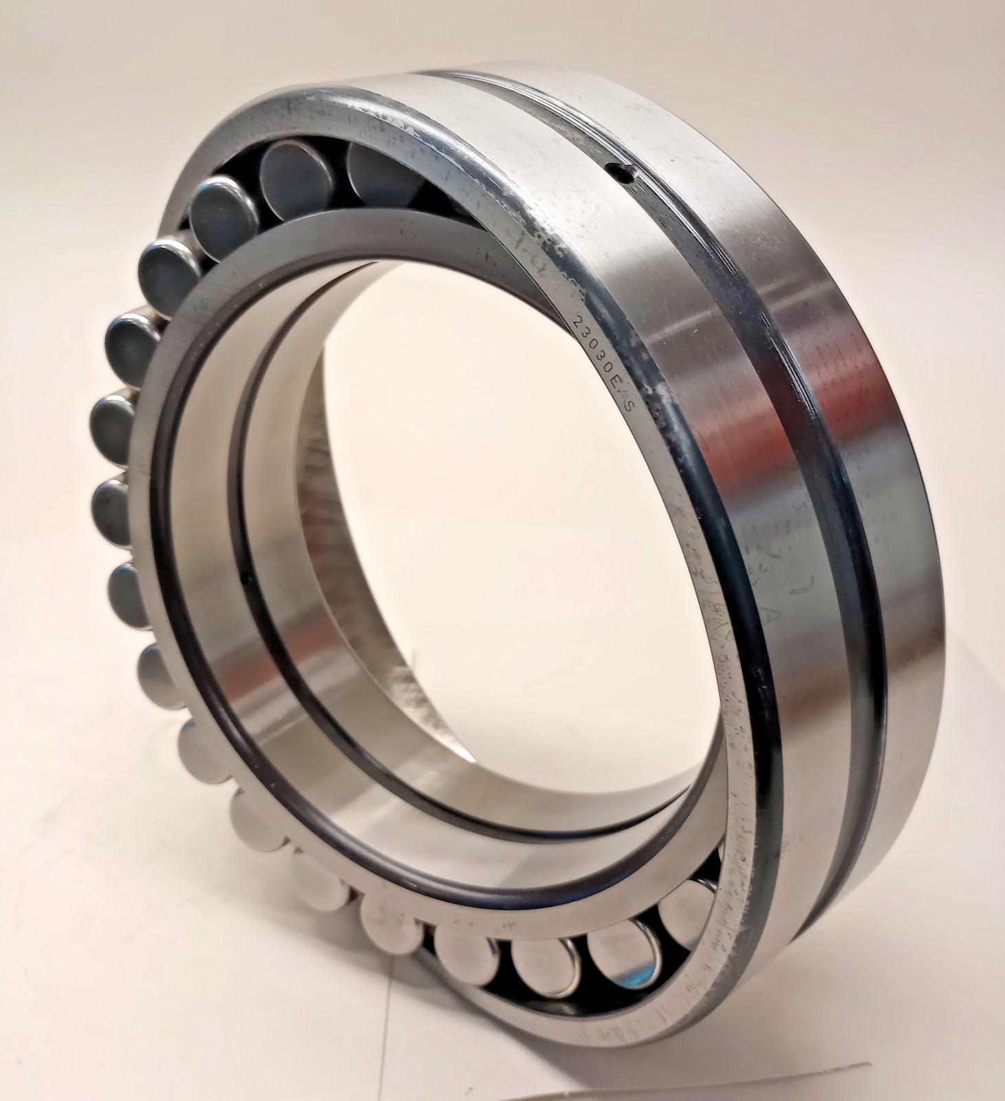 FAG 23030EAS Spherical Roller Bearing 150x225x56mm 23030-EAS / 23030-E1A-M
