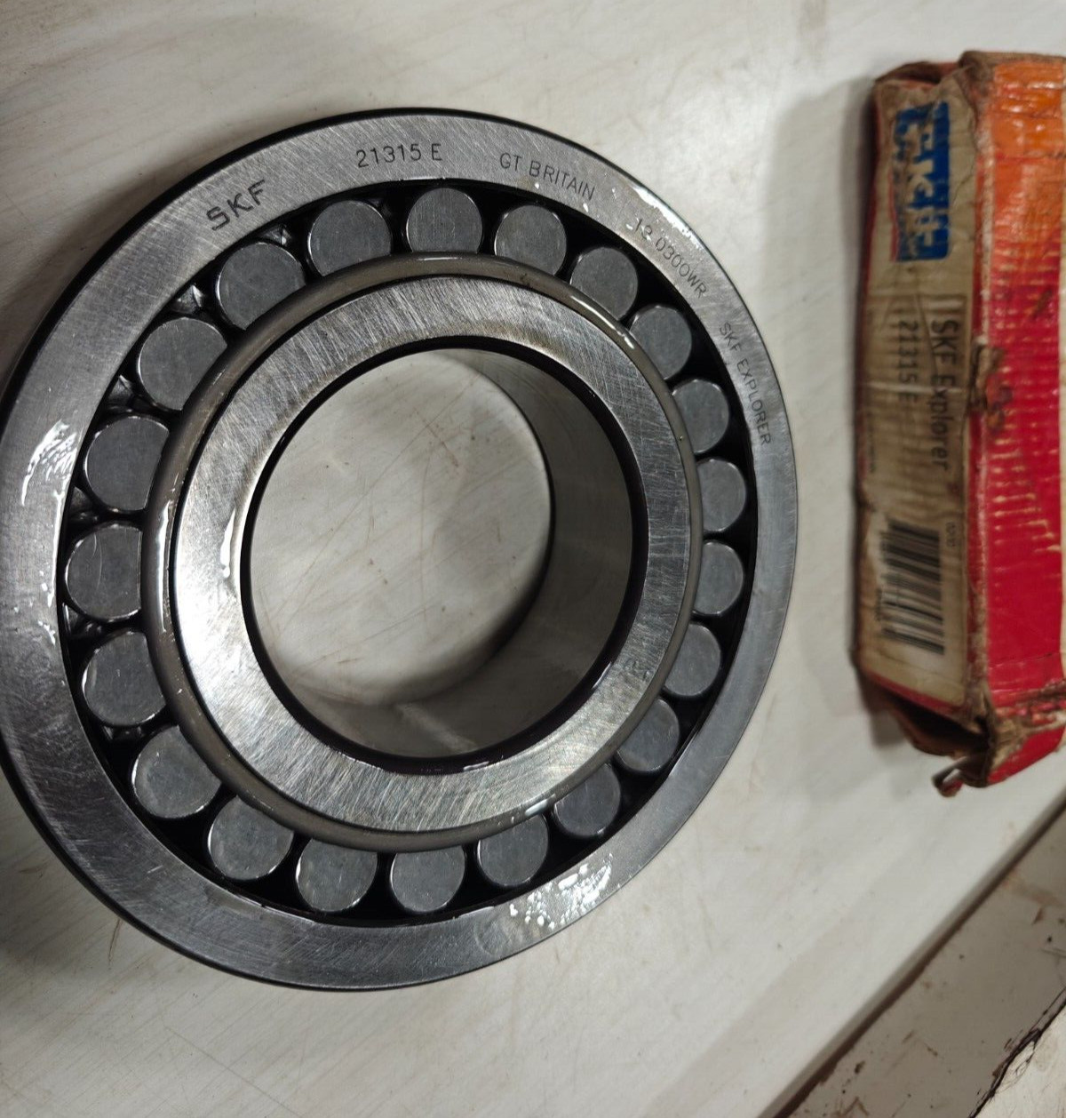 21315E SKF Explorer Spherical Roller Bearing New 75x160x37mm,, SKF 21315 E ,, UK